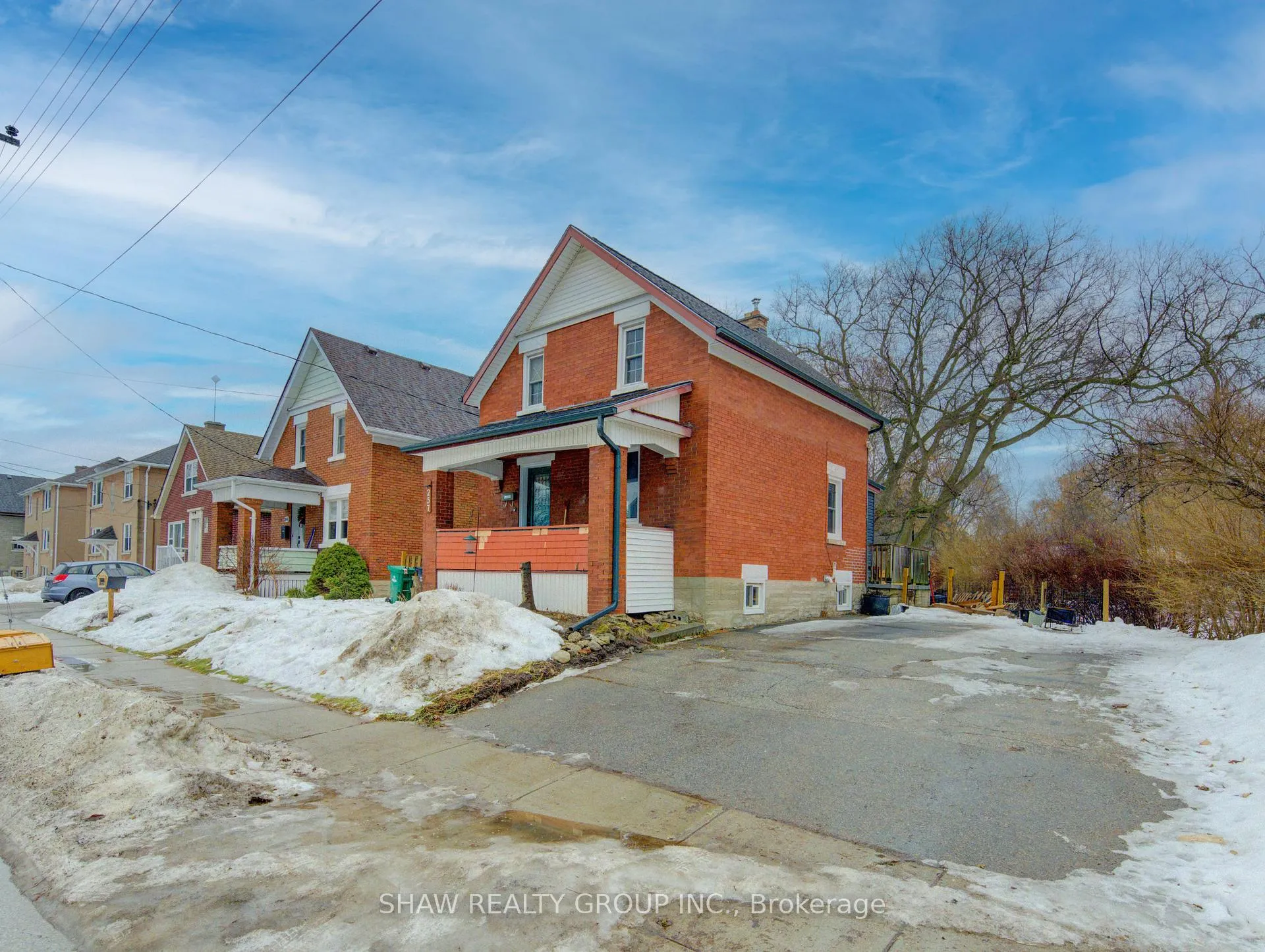 Photo 1 of 257 Guelph Street, Kitchener, Fairfield — HOMEH