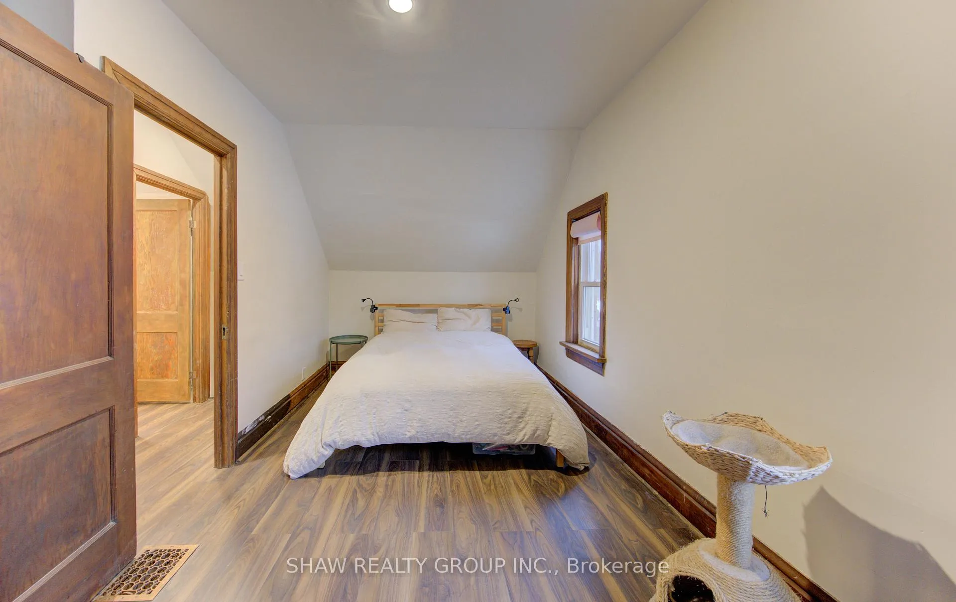 Photo 32 of 257 Guelph Street, Kitchener, Fairfield — HOMEH