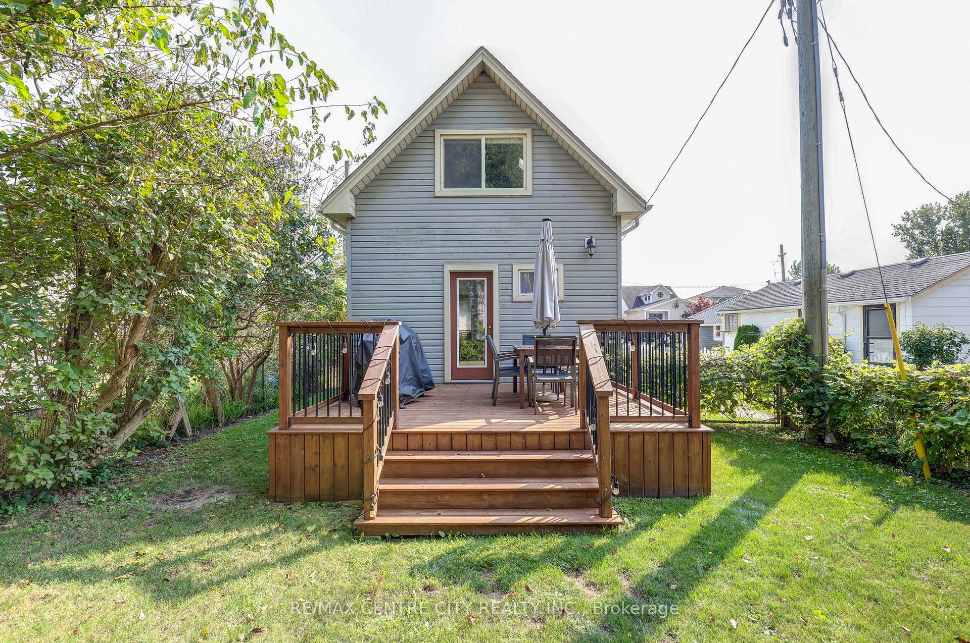 Photo 1 of 417A Edith Cavell Boulevard, Central Elgin, Rural Central Elgin — HOMEH