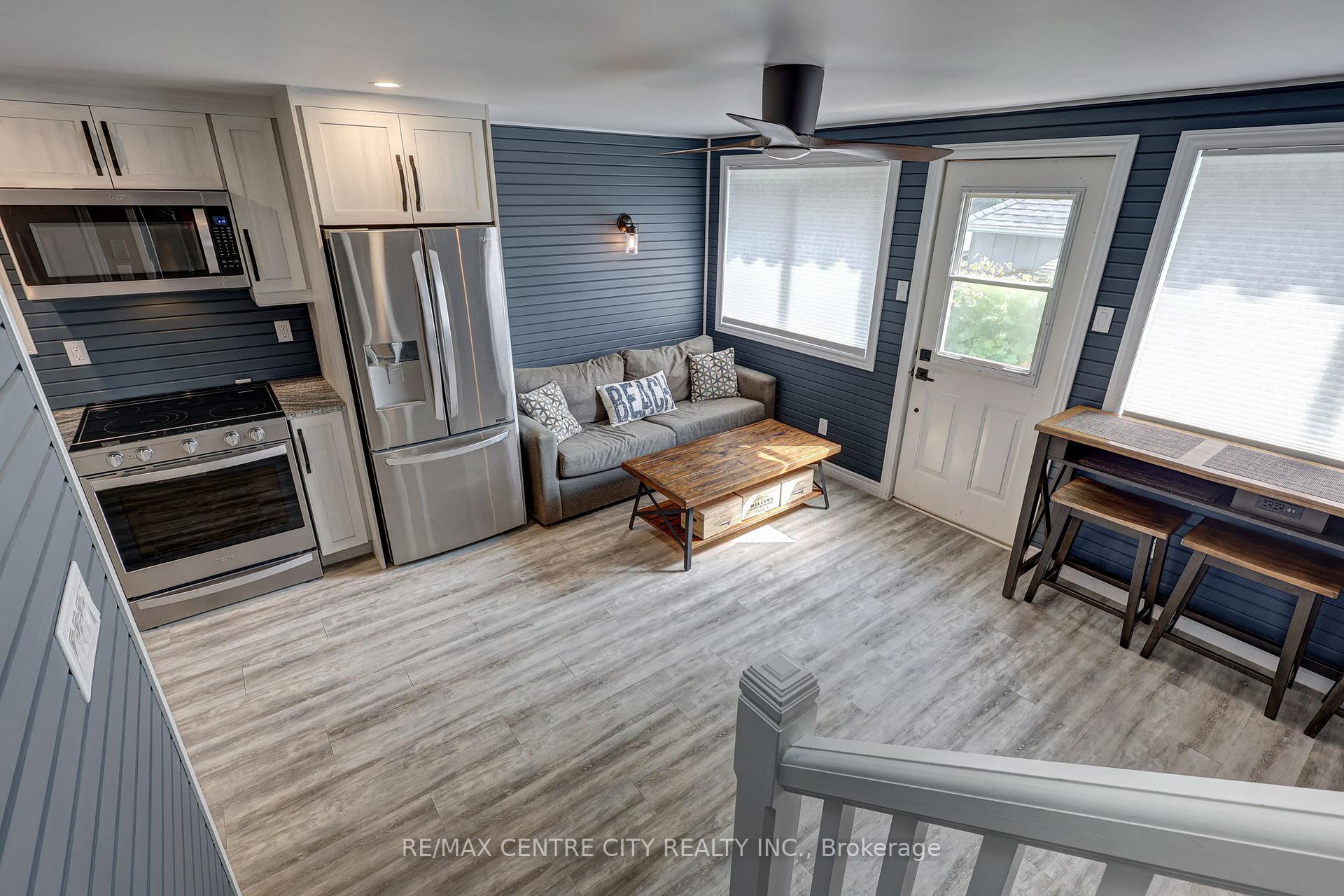 Photo 4 of 417A Edith Cavell Boulevard, Central Elgin, Rural Central Elgin — HOMEH
