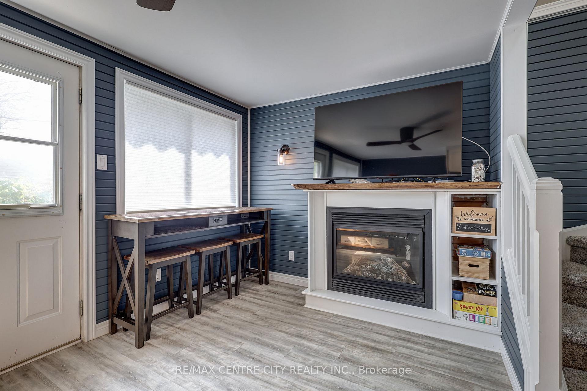 Photo 8 of 417A Edith Cavell Boulevard, Central Elgin, Rural Central Elgin — HOMEH