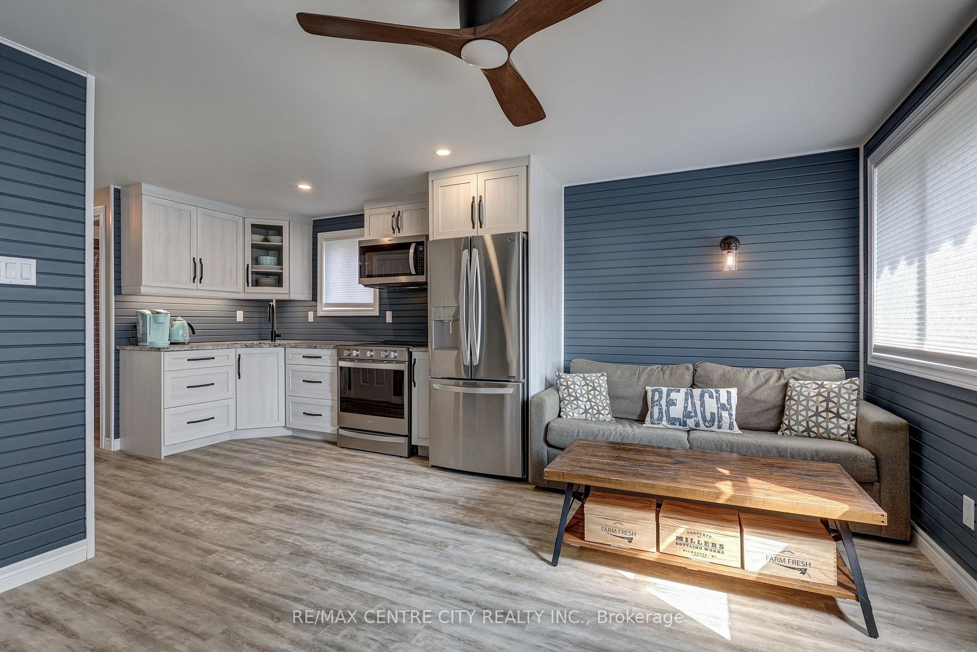 Photo 11 of 417A Edith Cavell Boulevard, Central Elgin, Rural Central Elgin — HOMEH