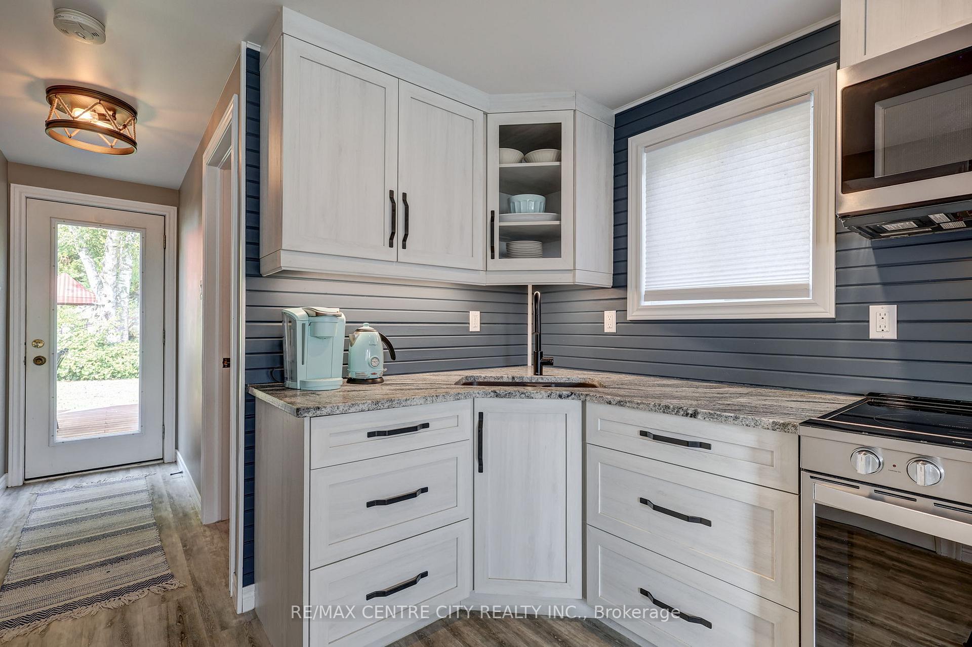 Photo 15 of 417A Edith Cavell Boulevard, Central Elgin, Rural Central Elgin — HOMEH