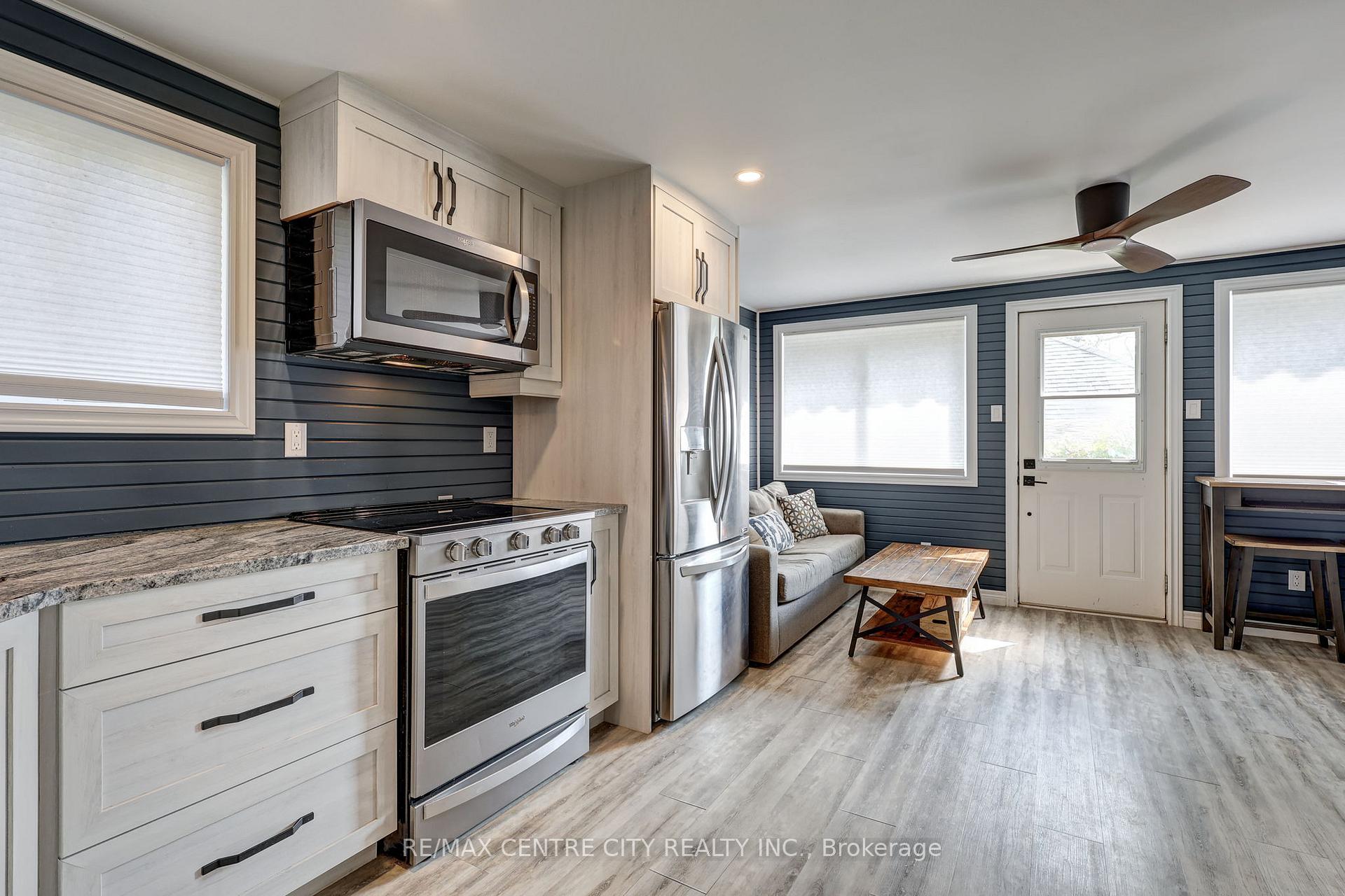 Photo 16 of 417A Edith Cavell Boulevard, Central Elgin, Rural Central Elgin — HOMEH