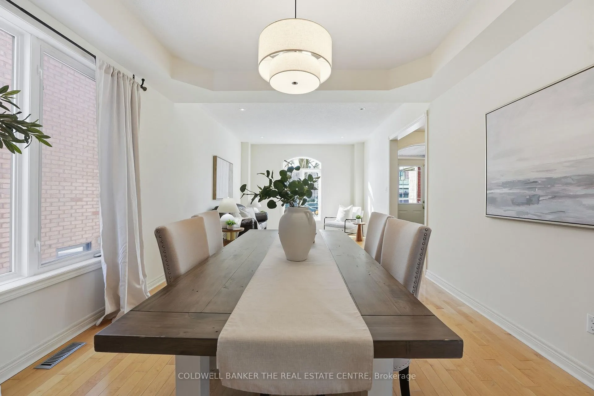 Photo 10 of 19 Deerhorn Crescent, Aurora, Aurora Highlands — HOMEH