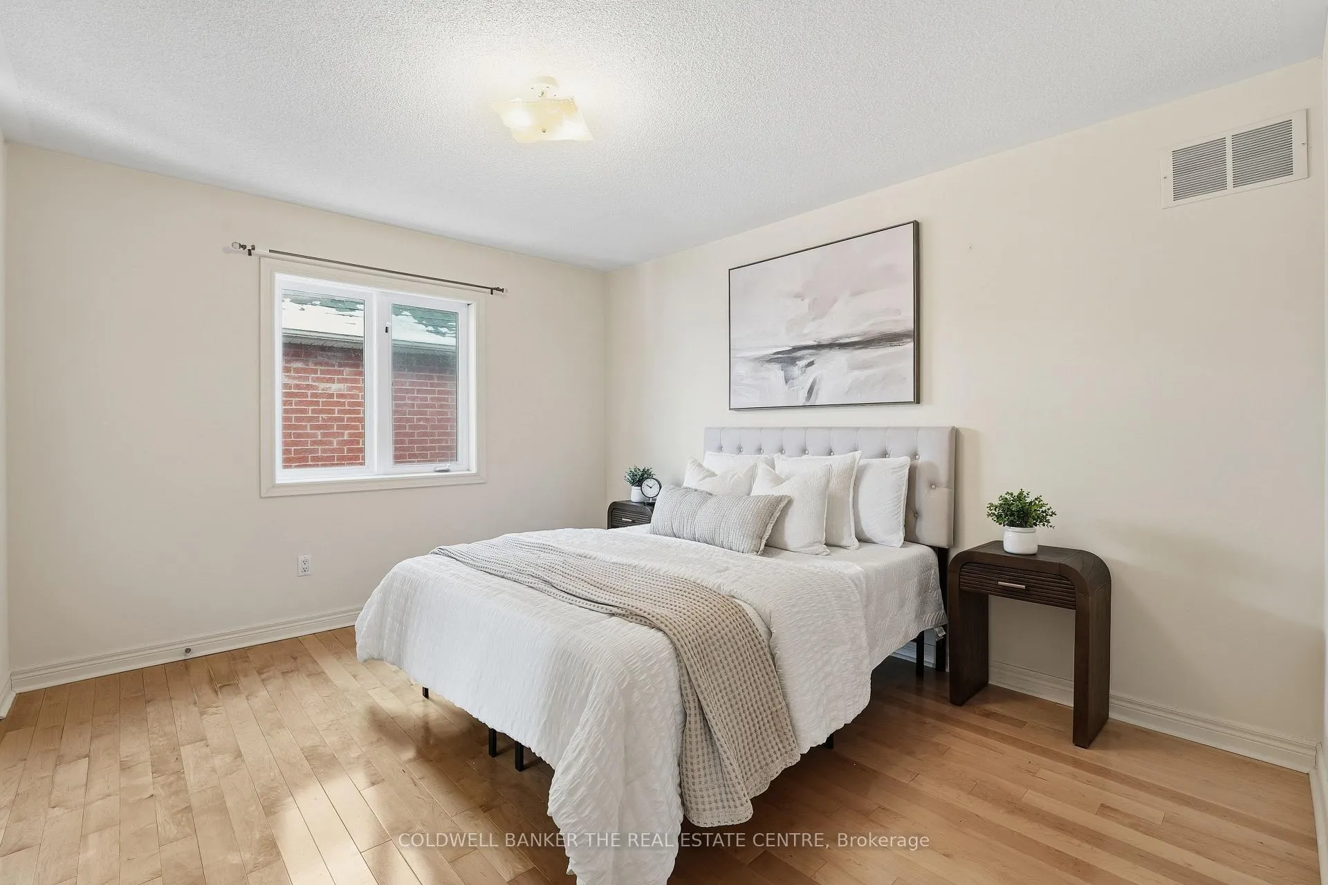 Photo 29 of 19 Deerhorn Crescent, Aurora, Aurora Highlands — HOMEH