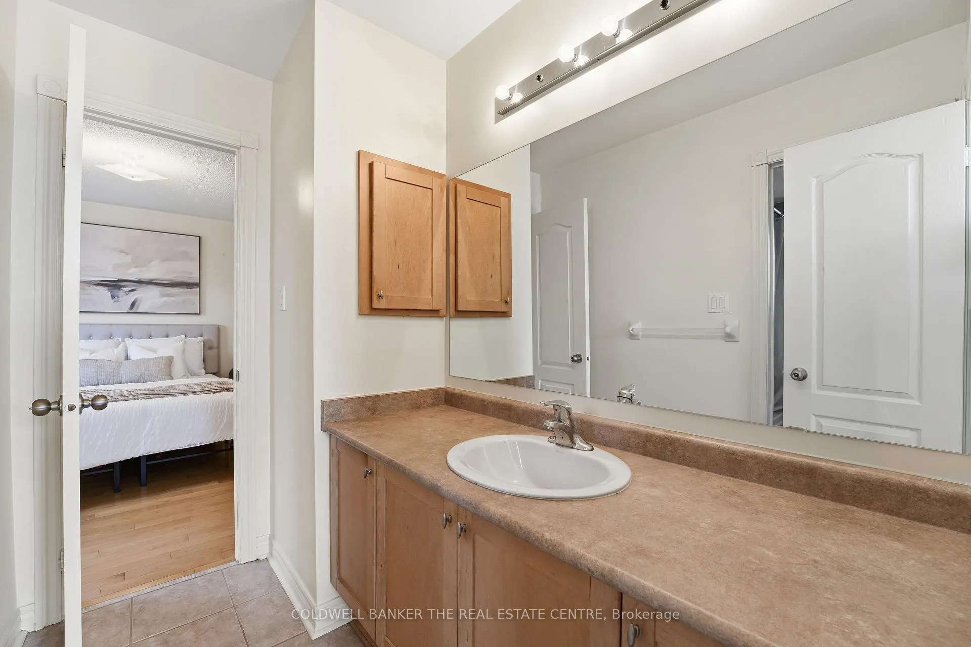 Photo 31 of 19 Deerhorn Crescent, Aurora, Aurora Highlands — HOMEH