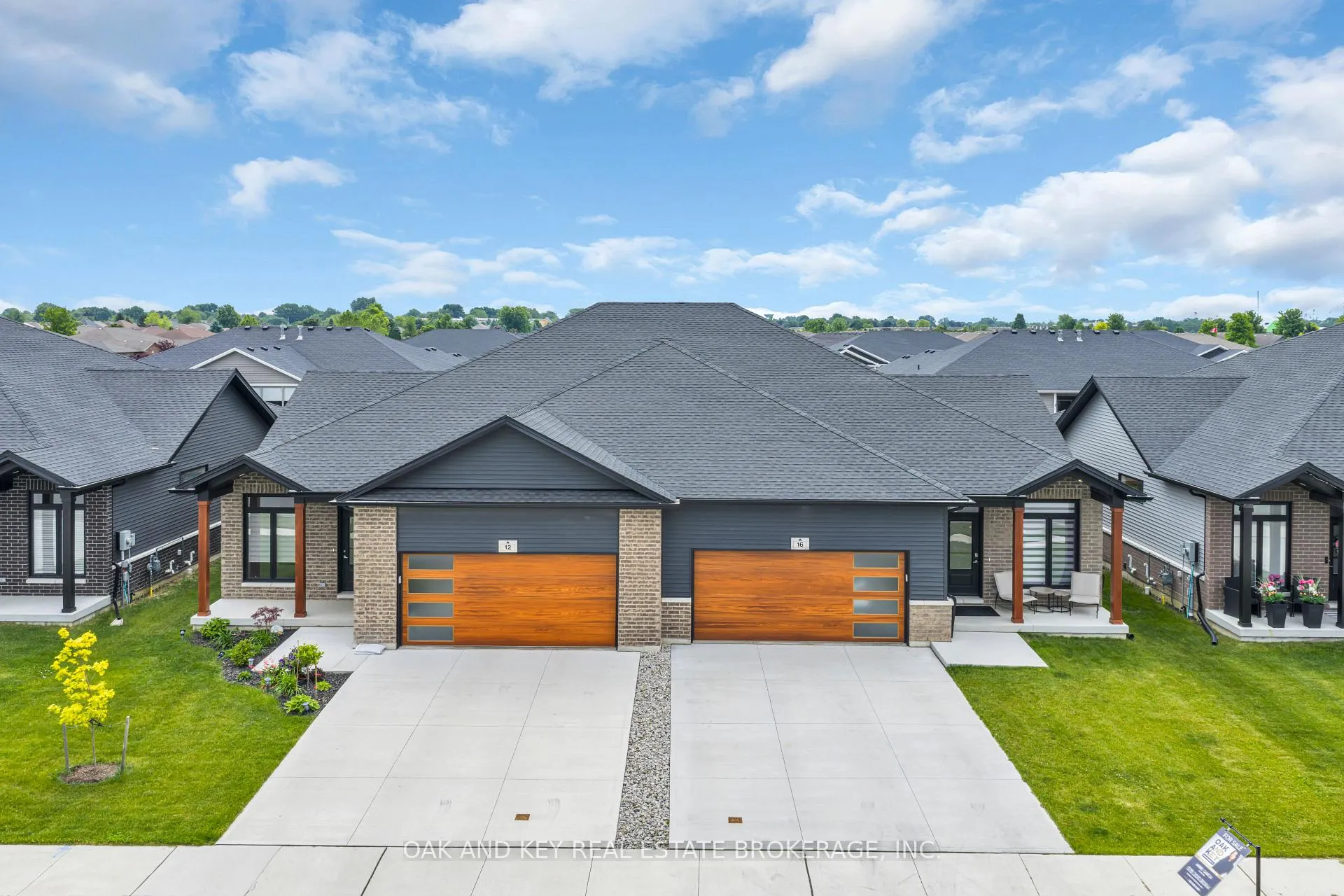 Photo 2 of 16 Duskridge Road, Chatham-Kent, Chatham — HOMEH