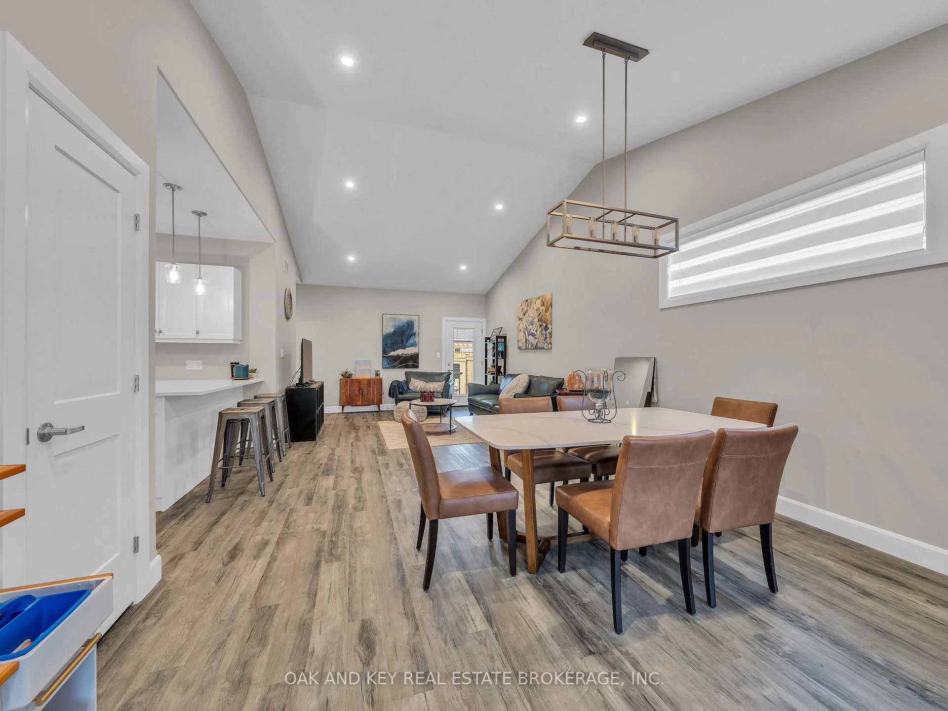 Photo 5 of 16 Duskridge Road, Chatham-Kent, Chatham — HOMEH