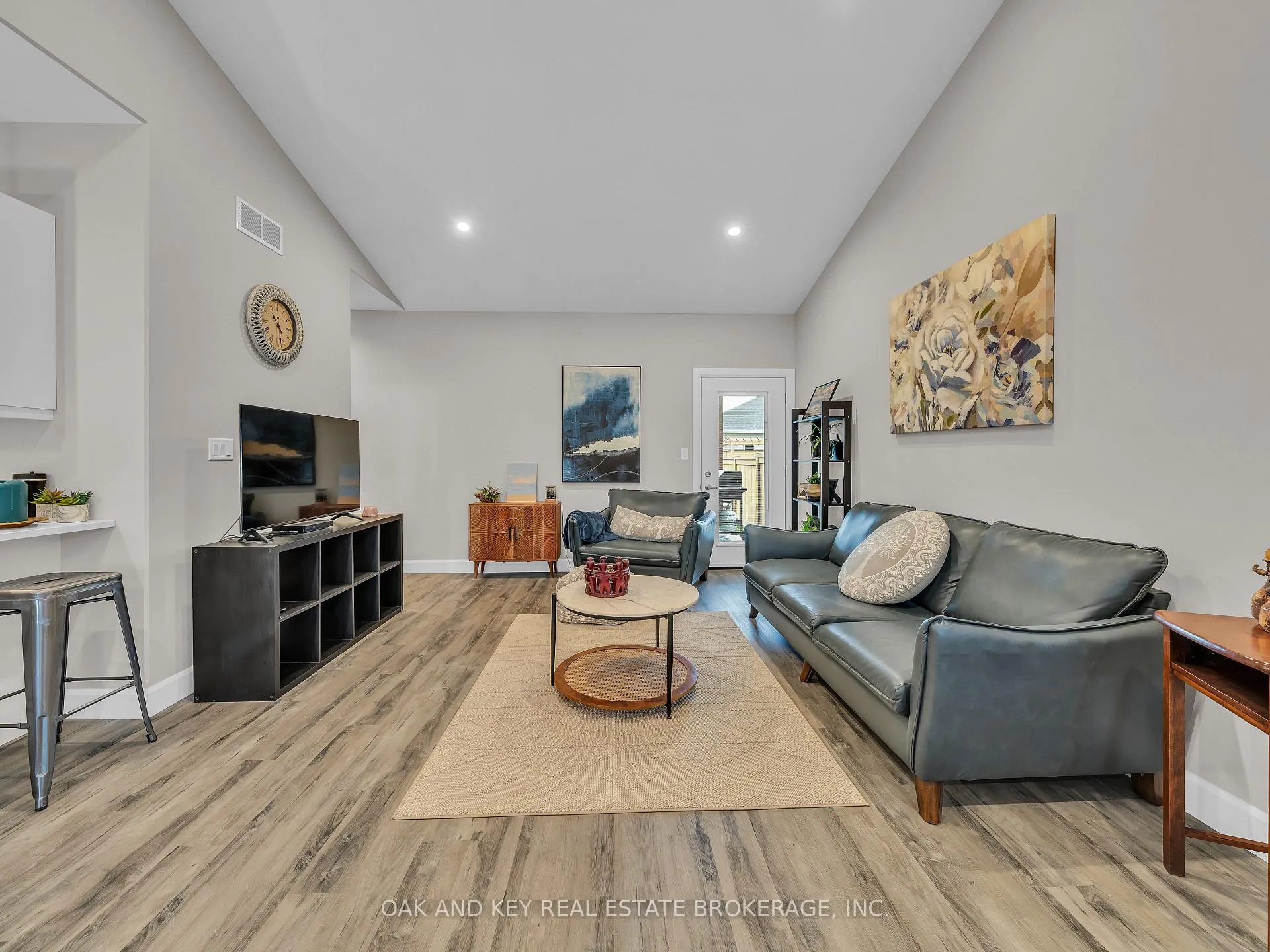 Photo 6 of 16 Duskridge Road, Chatham-Kent, Chatham — HOMEH