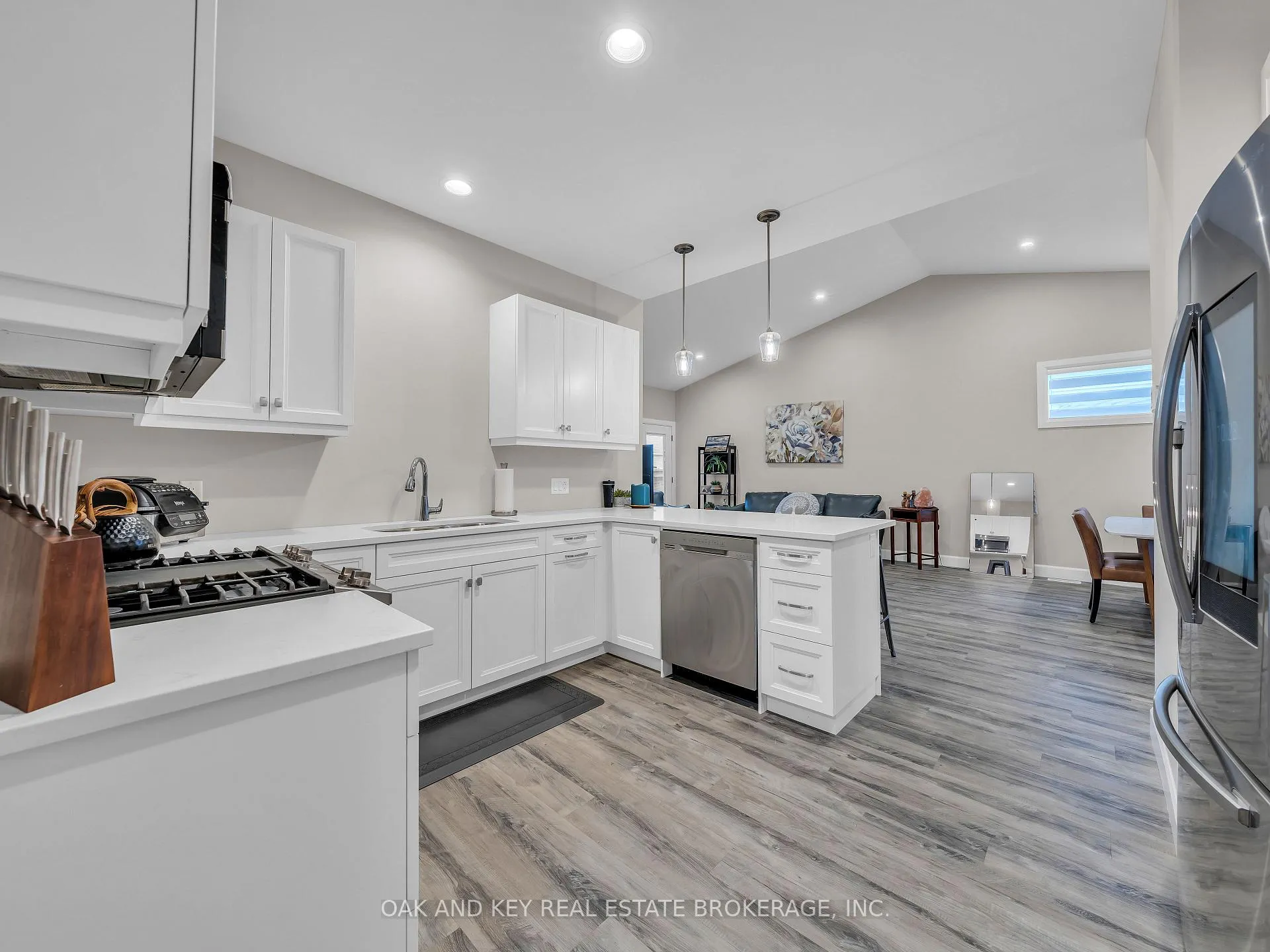 Photo 9 of 16 Duskridge Road, Chatham-Kent, Chatham — HOMEH