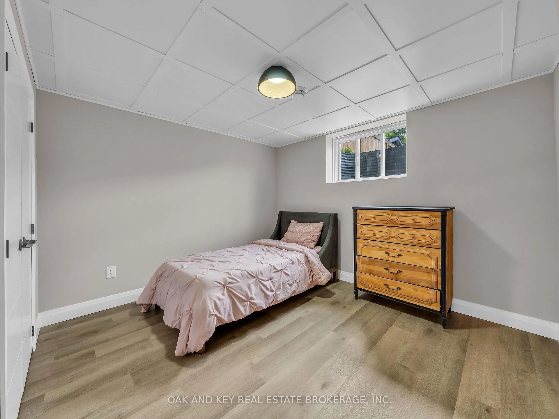 Photo 24 of 16 Duskridge Road, Chatham-Kent, Chatham — HOMEH