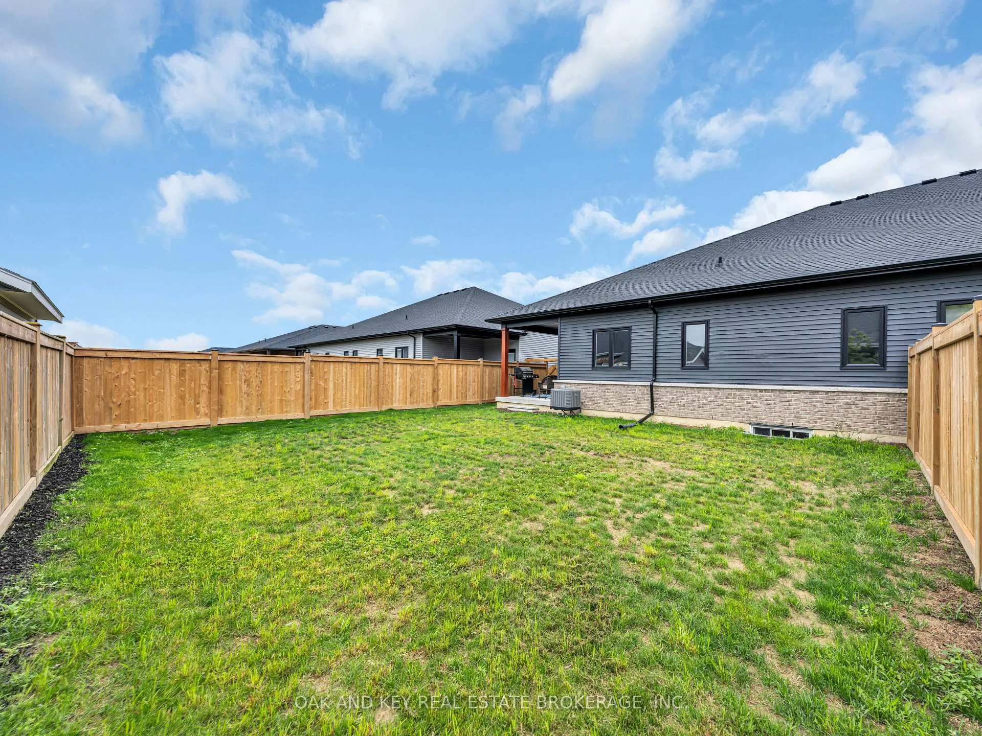 Photo 32 of 16 Duskridge Road, Chatham-Kent, Chatham — HOMEH
