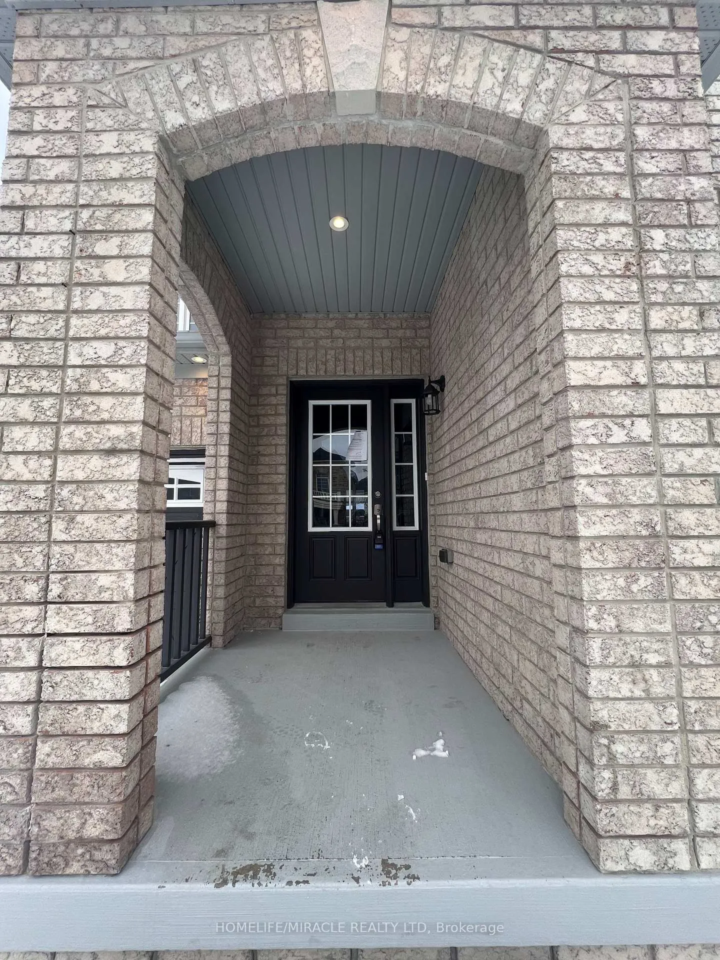 Photo 3 of 99 Oswell Drive, Ajax, Northeast Ajax — HOMEH
