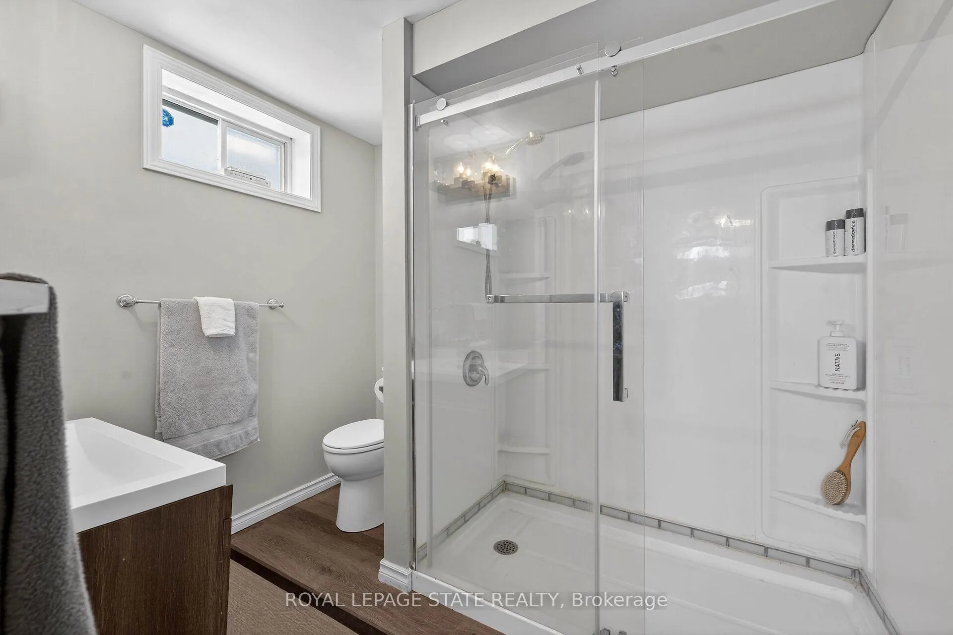 Photo 32 of 90 Kortright Road E, Guelph, Kortright East — HOMEH