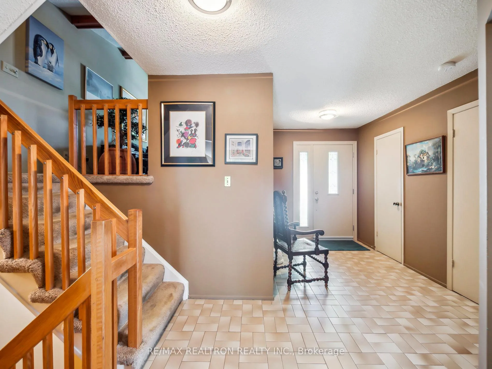 Photo 5 of 24 Fraser Street, Markham, Aileen-Willowbrook — HOMEH