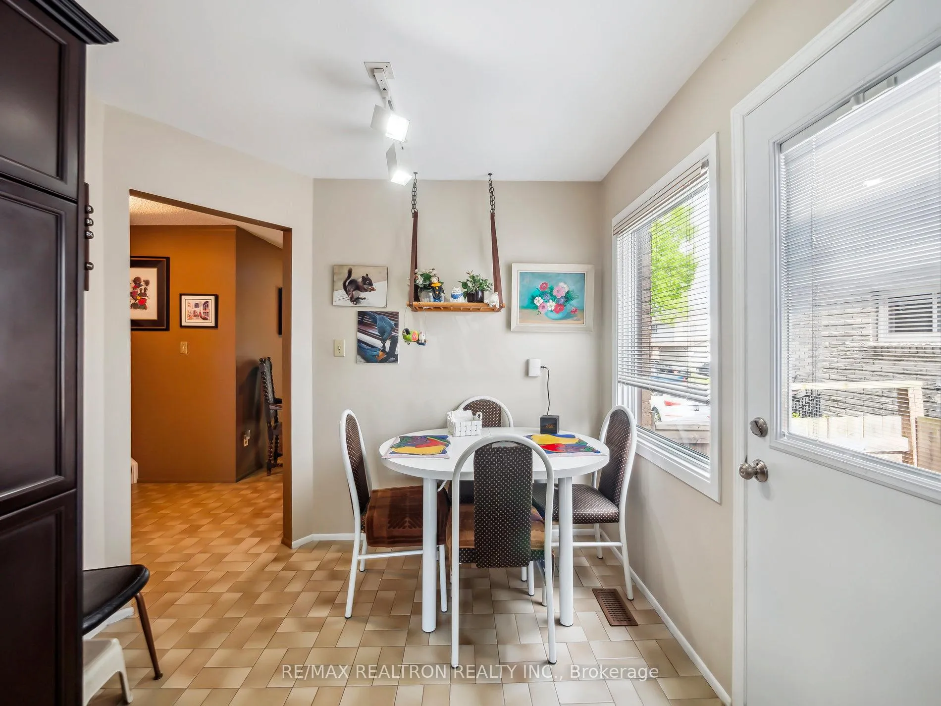 Photo 12 of 24 Fraser Street, Markham, Aileen-Willowbrook — HOMEH