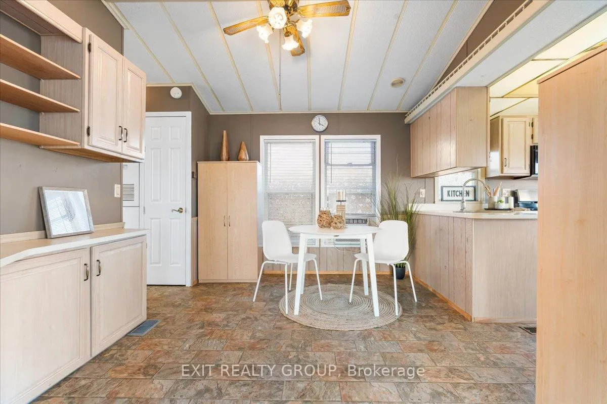Photo 4 of Unit 9, 116 Cedardale Road, Brighton, Rural Brighton — HOMEH
