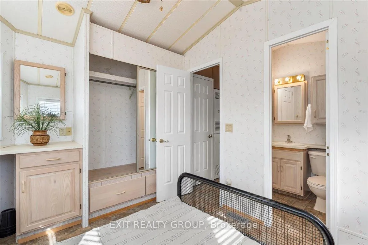 Photo 15 of Unit 9, 116 Cedardale Road, Brighton, Rural Brighton — HOMEH