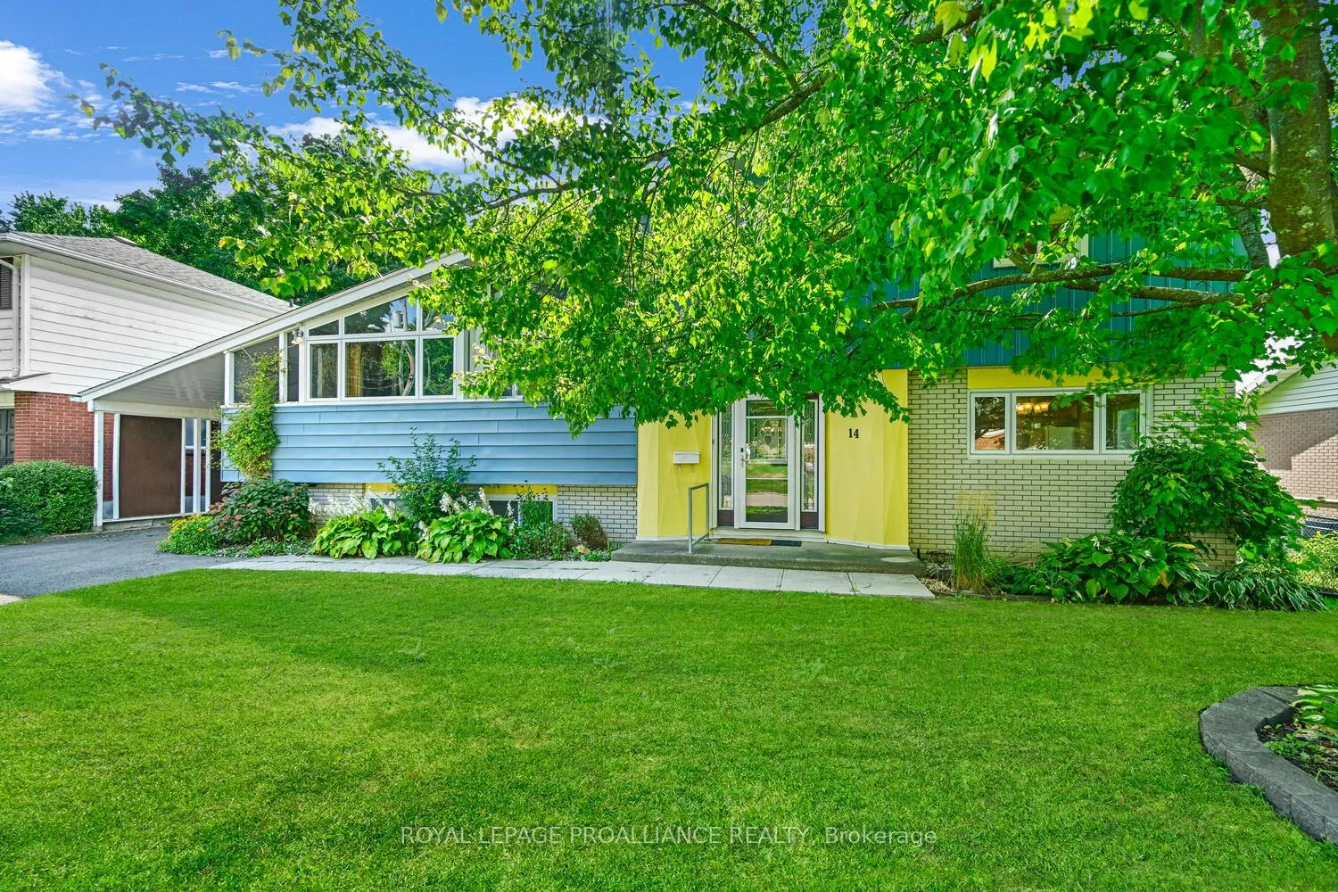 Photo 3 of 14 Davison Avenue, Brockville — HOMEH