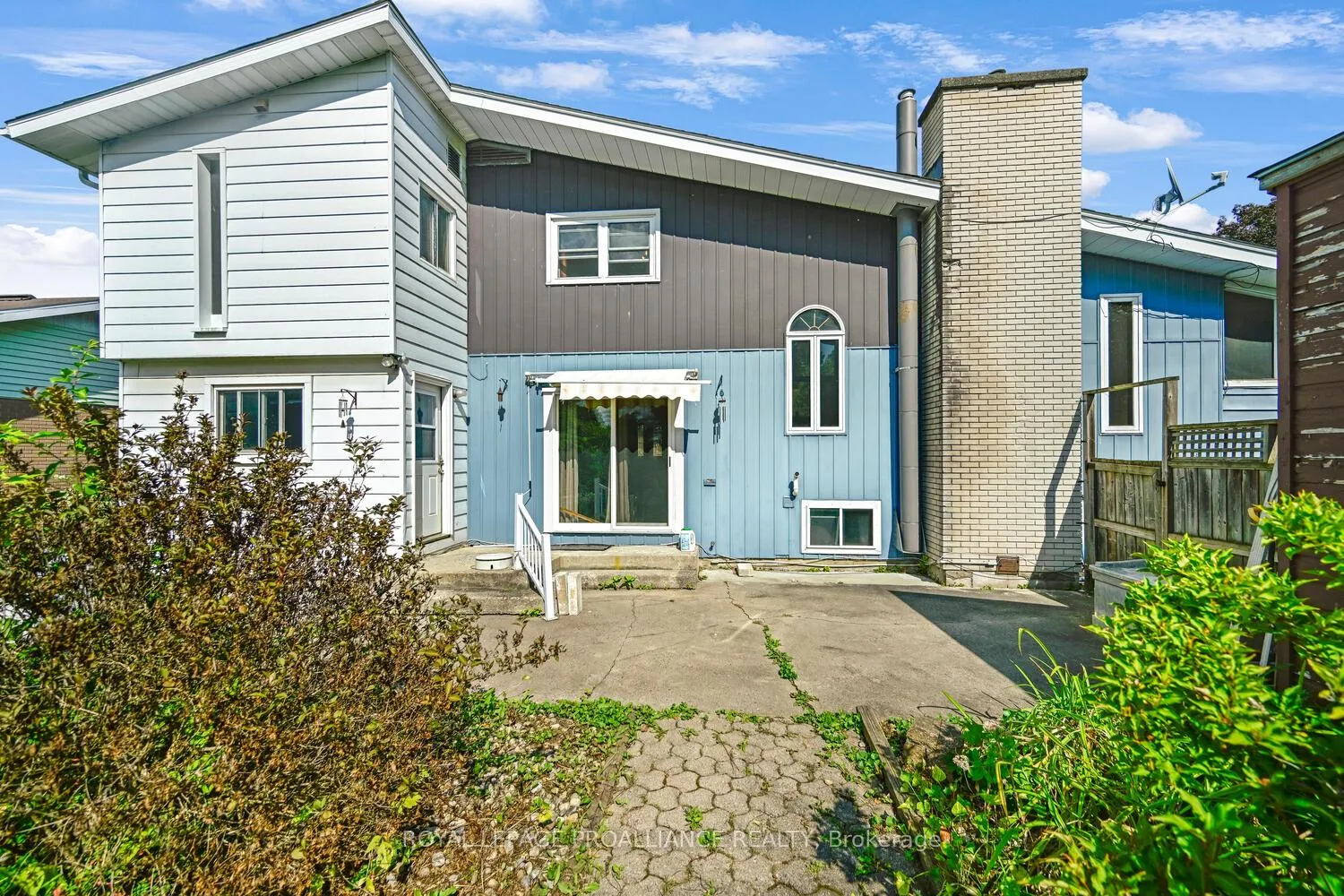 Photo 5 of 14 Davison Avenue, Brockville — HOMEH