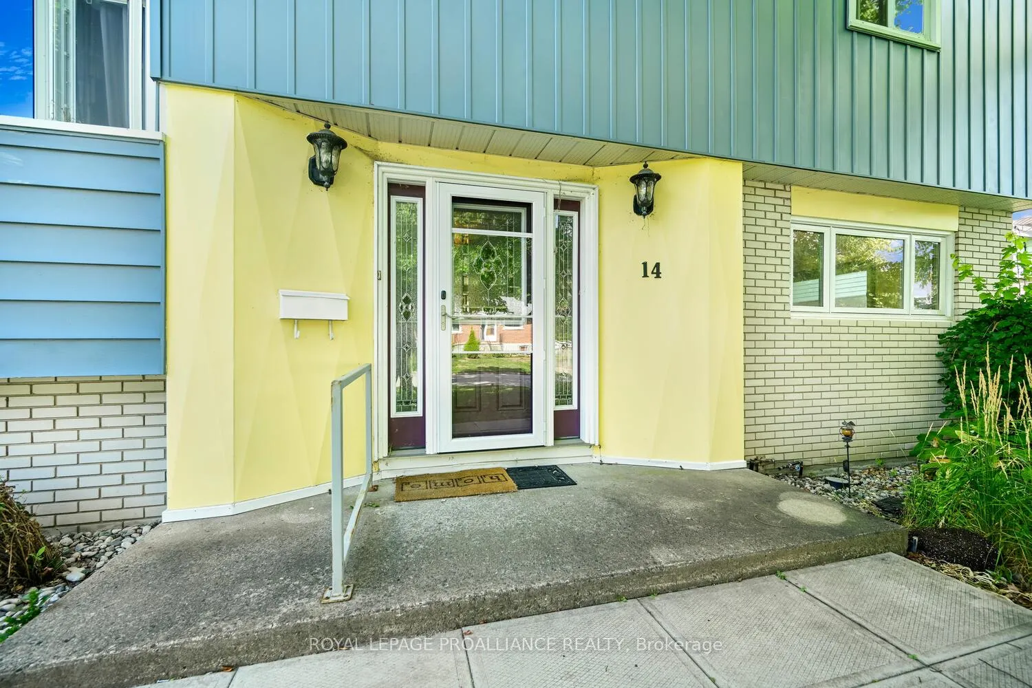 Photo 7 of 14 Davison Avenue, Brockville — HOMEH