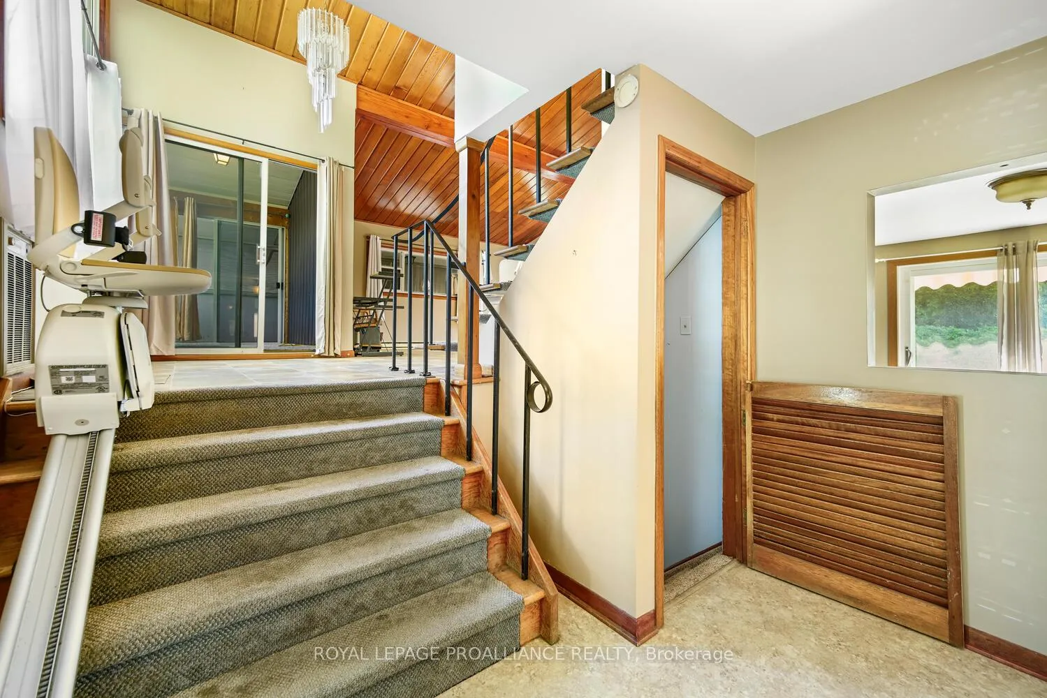 Photo 8 of 14 Davison Avenue, Brockville — HOMEH
