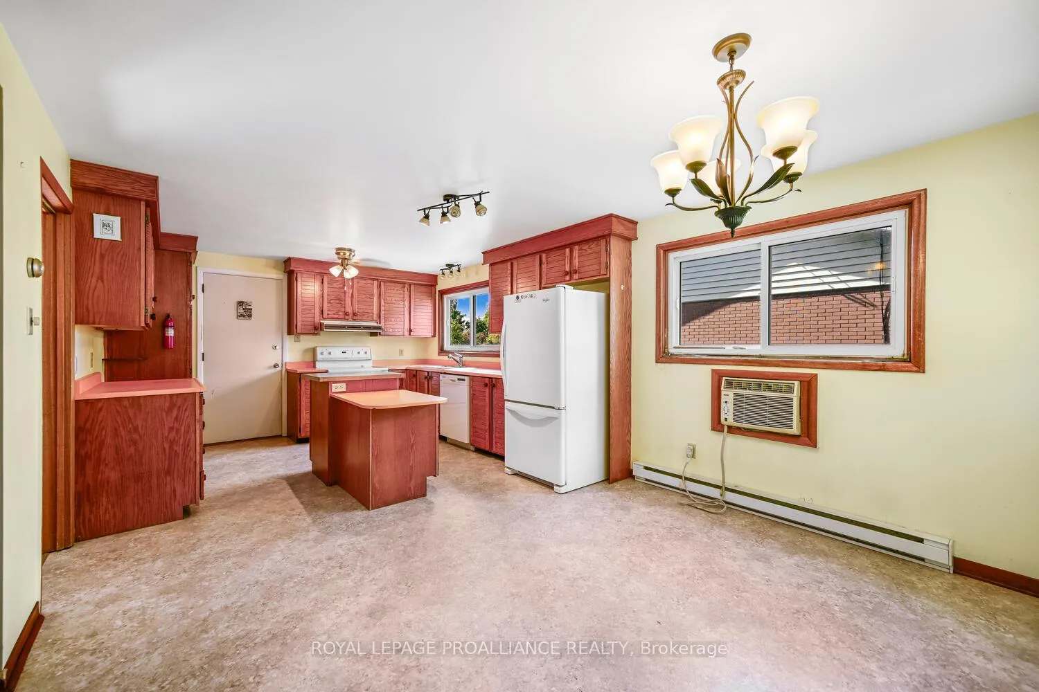 Photo 12 of 14 Davison Avenue, Brockville — HOMEH