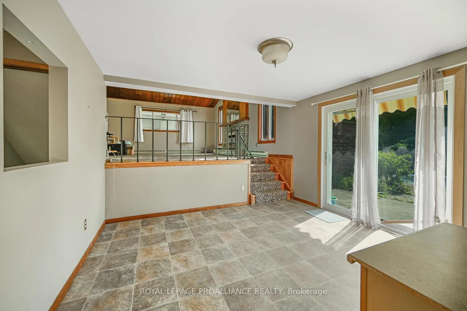 Photo 17 of 14 Davison Avenue, Brockville — HOMEH