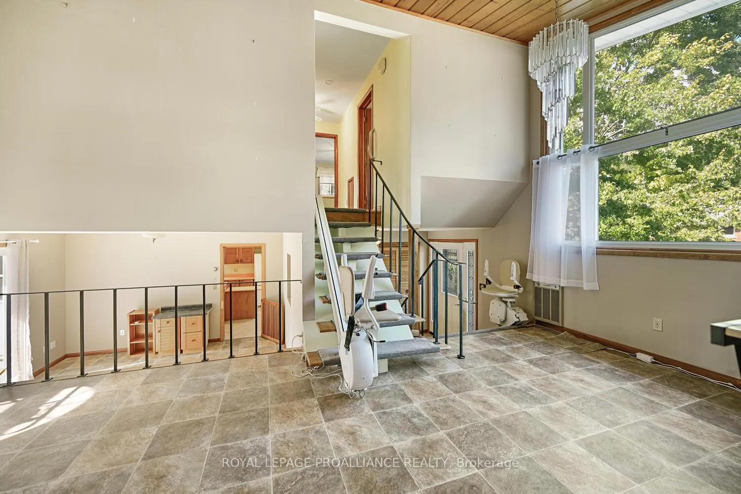 Photo 19 of 14 Davison Avenue, Brockville — HOMEH