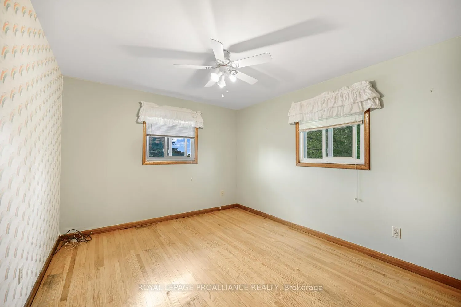 Photo 31 of 14 Davison Avenue, Brockville — HOMEH