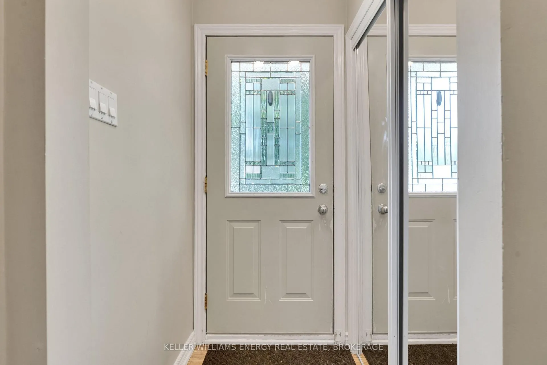 Photo 4 of 33 Beatty Road, Ajax, Central — HOMEH