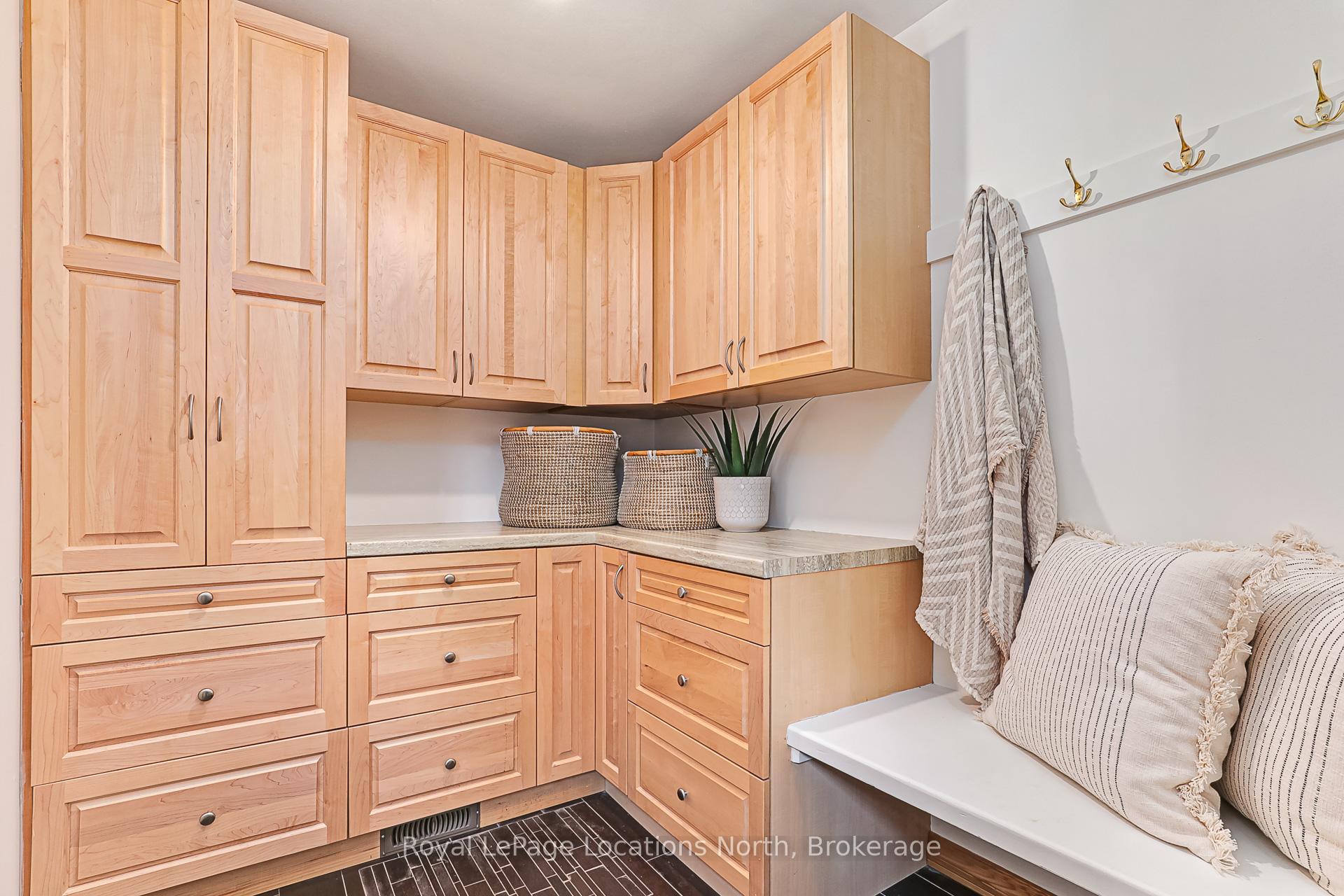 Photo 9 of 10 Hickory Street, Collingwood — HOMEH
