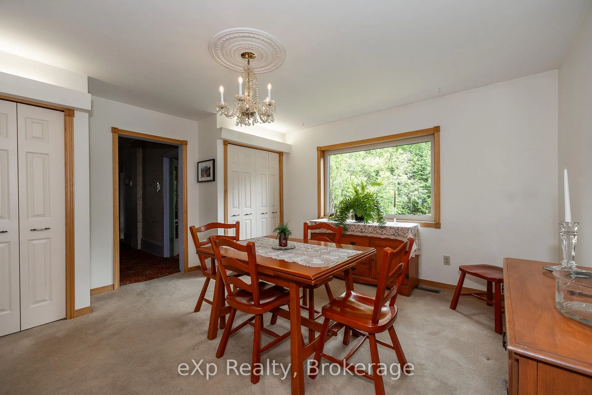 Photo 5 of 64 Garafraxa Street, Chatsworth — HOMEH