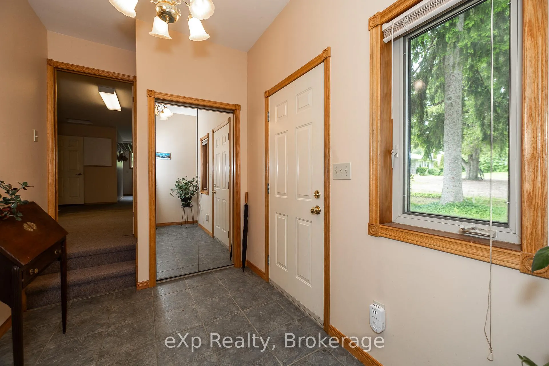 Photo 15 of 64 Garafraxa Street, Chatsworth — HOMEH