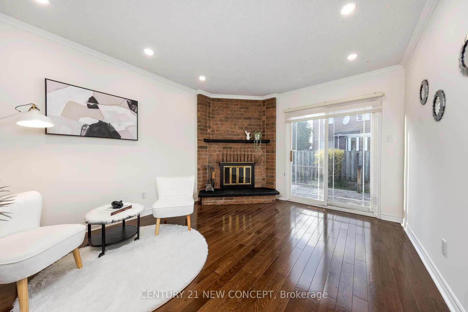 Photo 12 of 324 Conley Street, Vaughan, Lakeview Estates — HOMEH