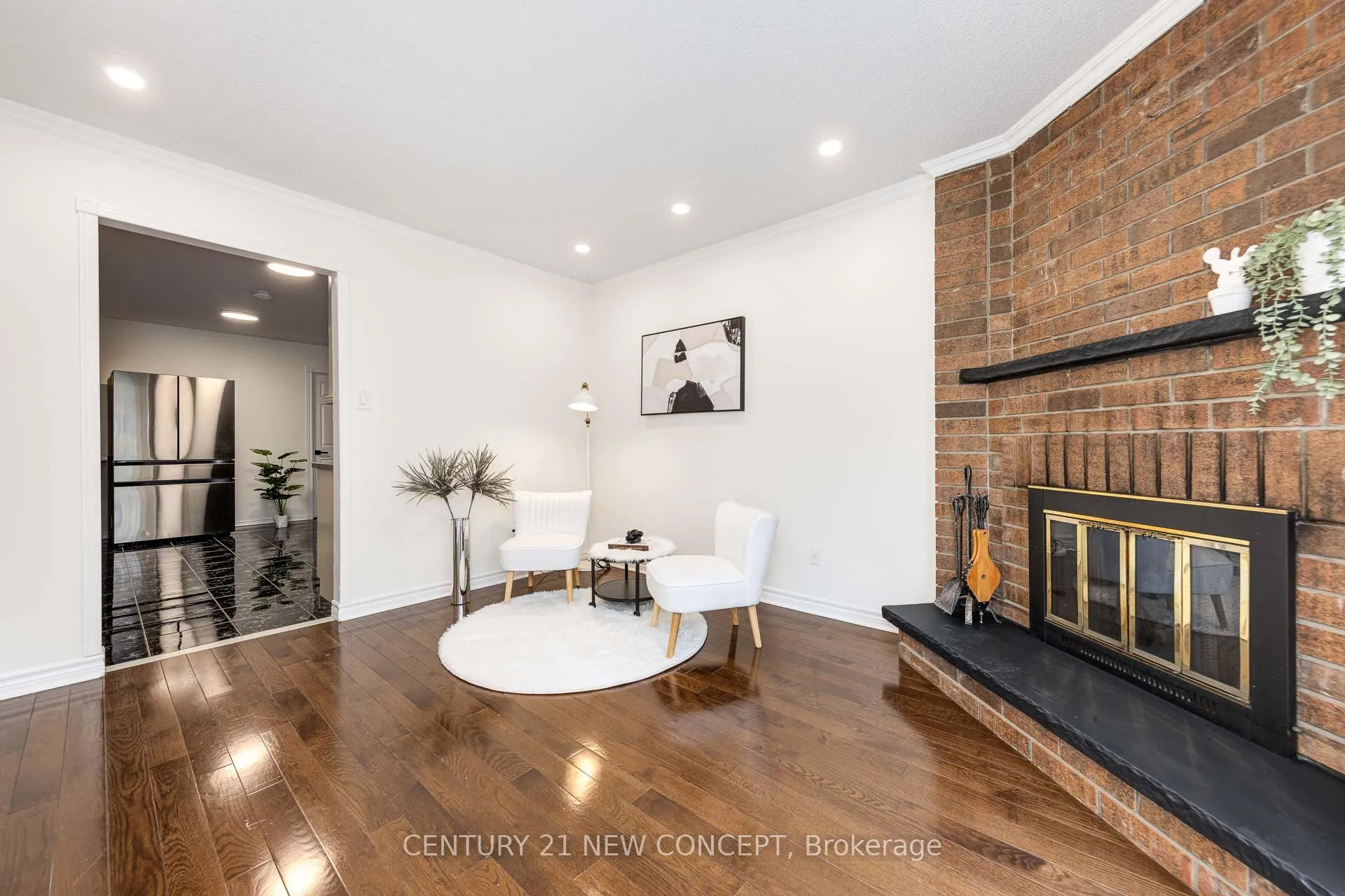 Photo 13 of 324 Conley Street, Vaughan, Lakeview Estates — HOMEH