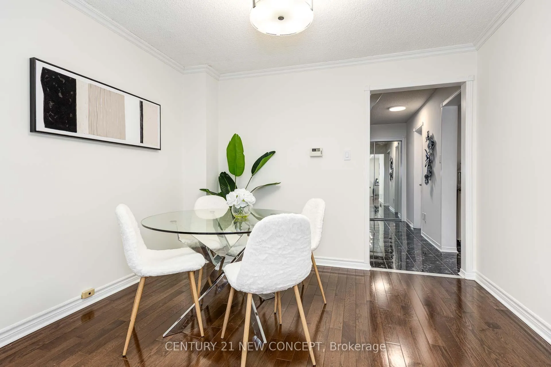 Photo 14 of 324 Conley Street, Vaughan, Lakeview Estates — HOMEH