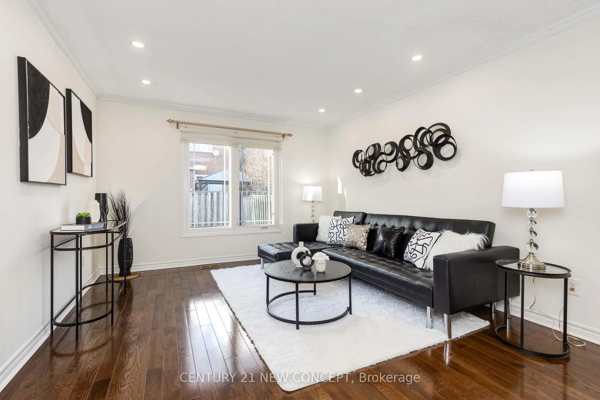 Photo 16 of 324 Conley Street, Vaughan, Lakeview Estates — HOMEH