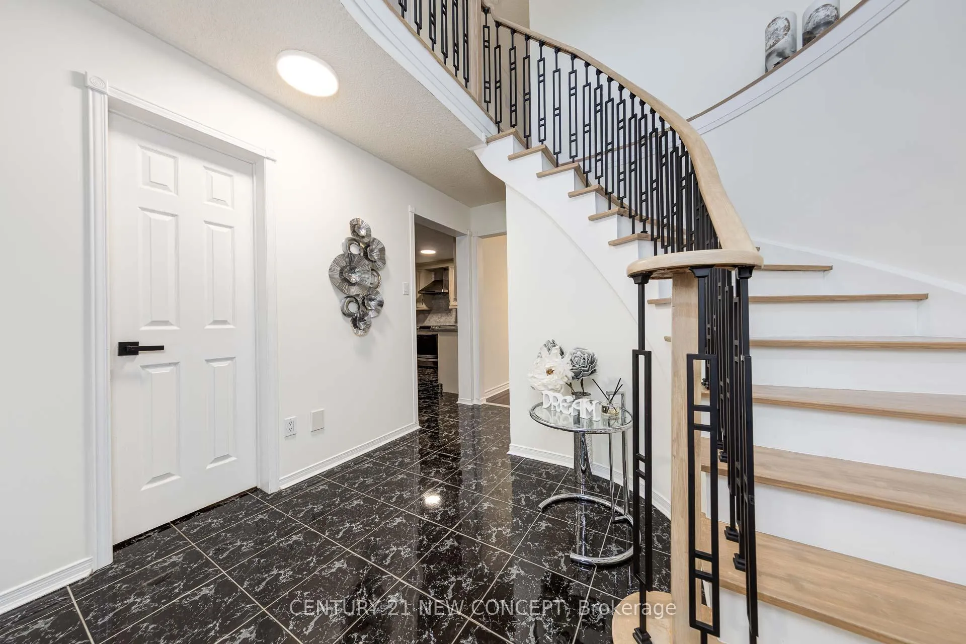 Photo 20 of 324 Conley Street, Vaughan, Lakeview Estates — HOMEH