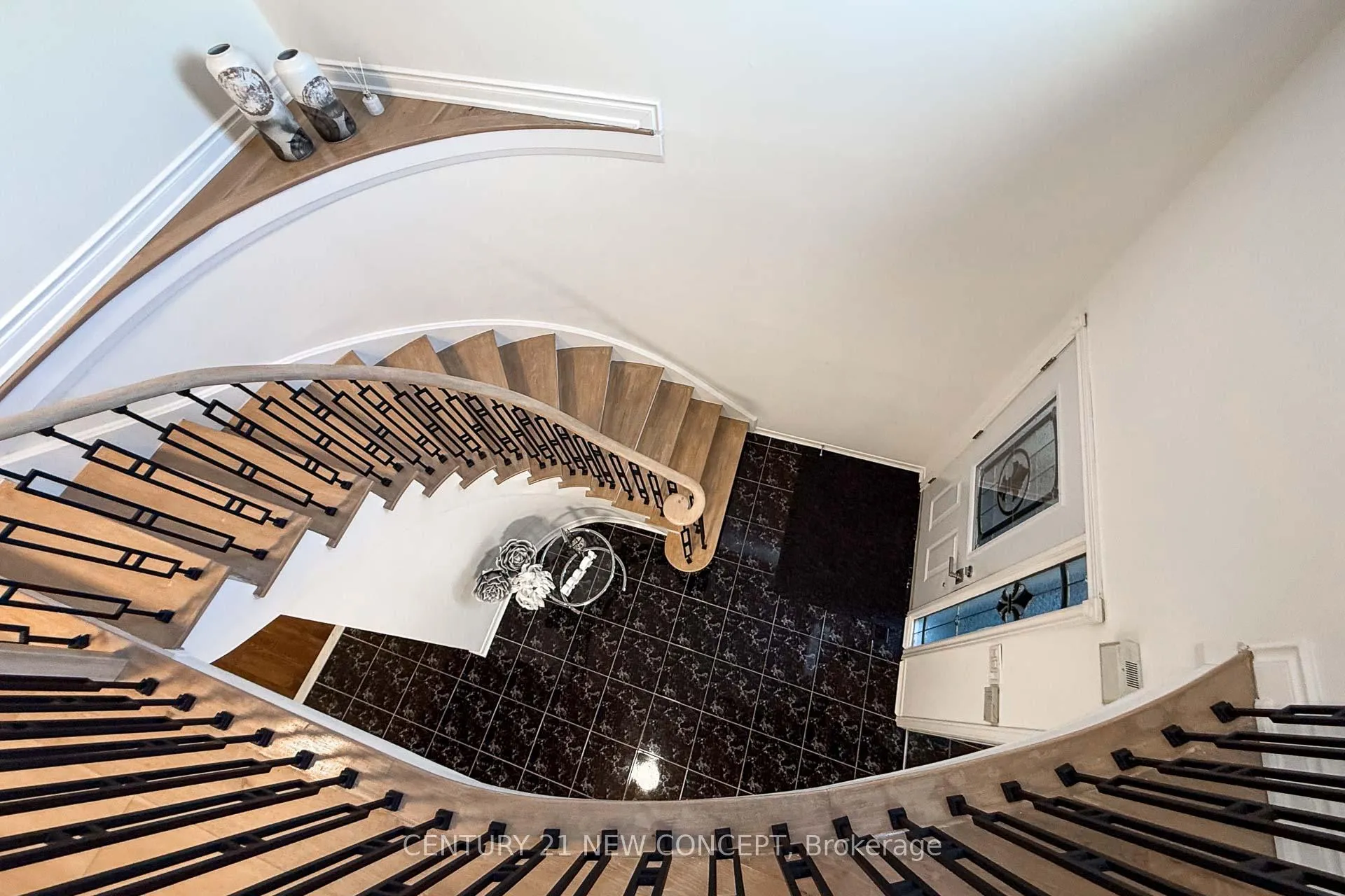Photo 22 of 324 Conley Street, Vaughan, Lakeview Estates — HOMEH