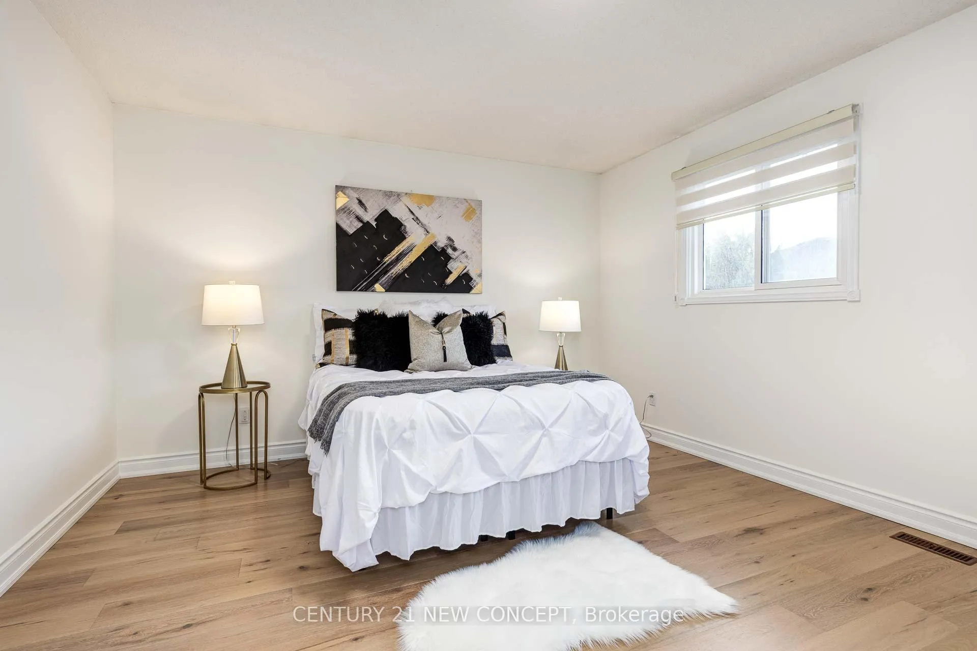 Photo 25 of 324 Conley Street, Vaughan, Lakeview Estates — HOMEH