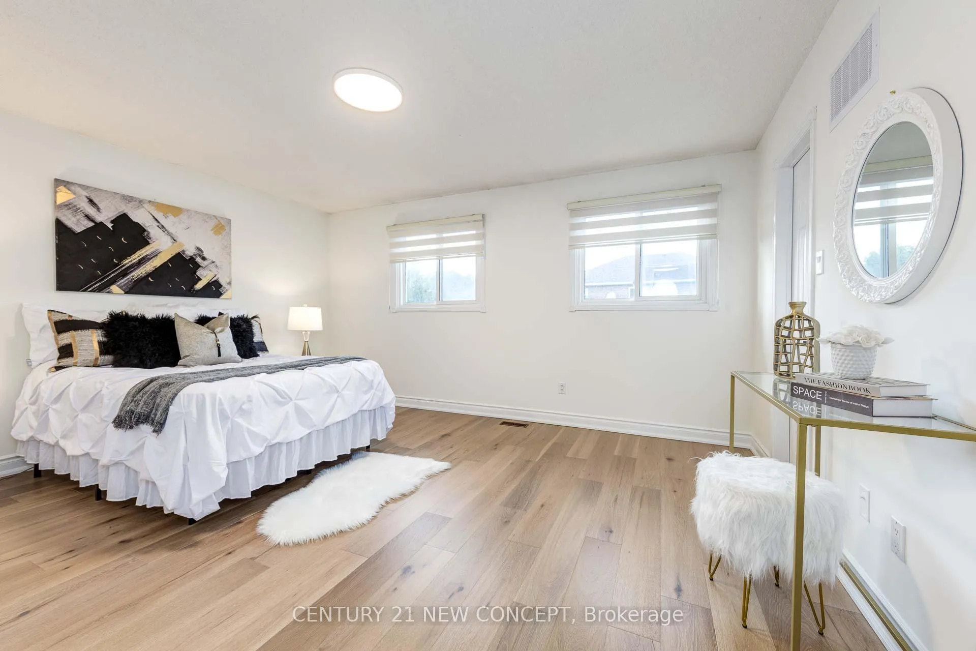 Photo 26 of 324 Conley Street, Vaughan, Lakeview Estates — HOMEH