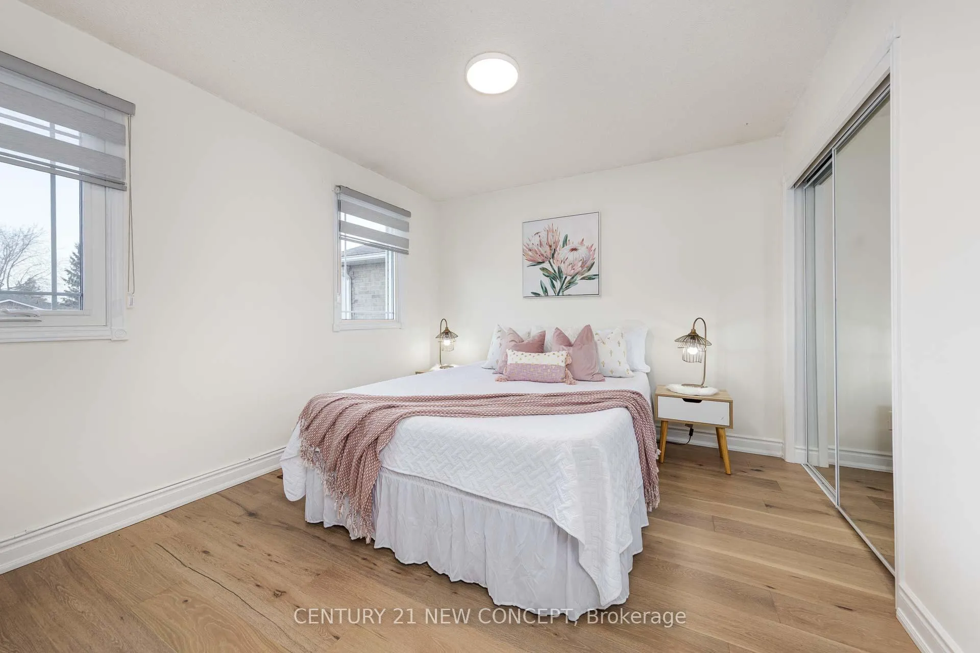 Photo 33 of 324 Conley Street, Vaughan, Lakeview Estates — HOMEH