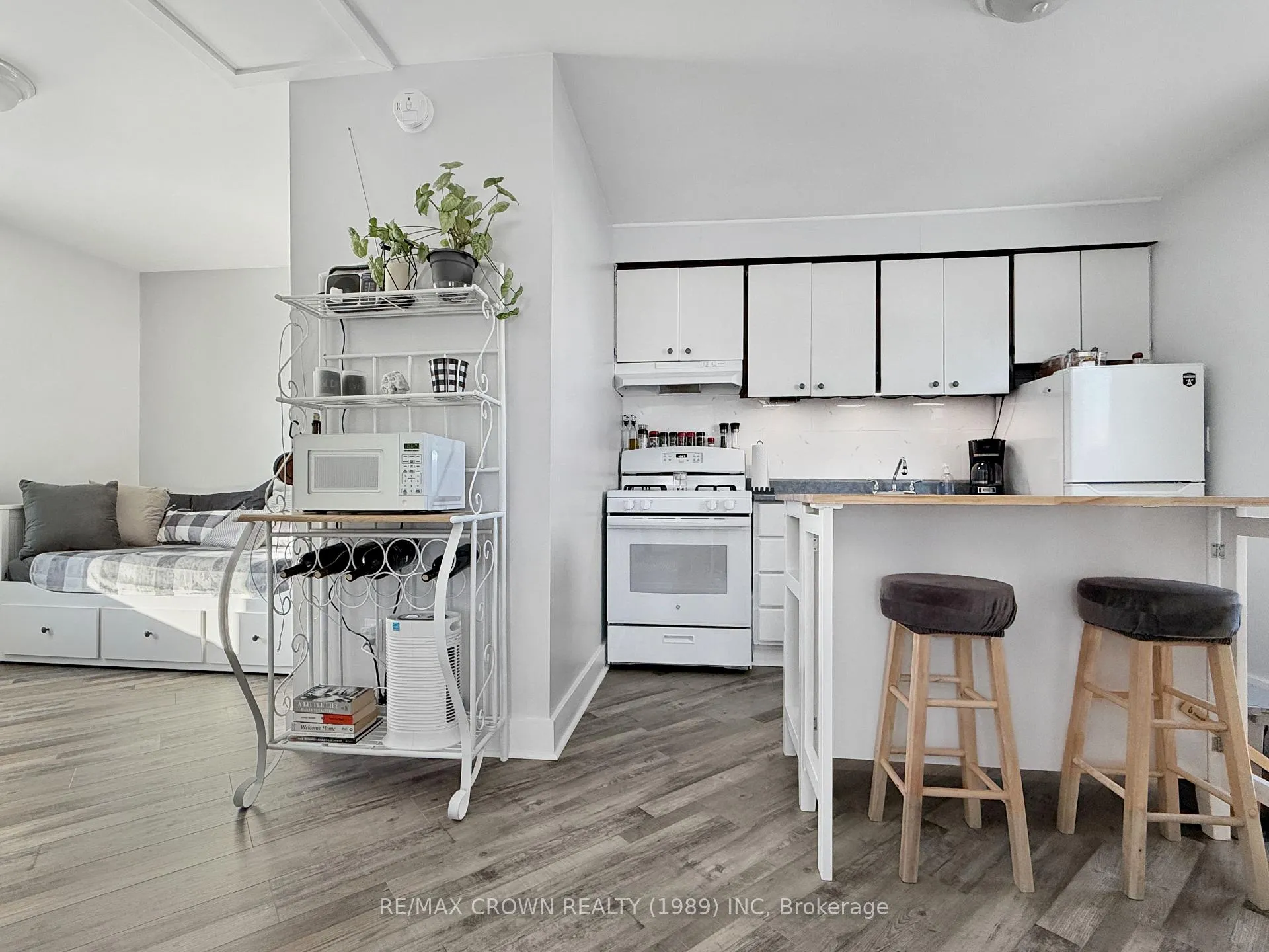 Photo 5 of 10 Rousse Street, Hearst — HOMEH