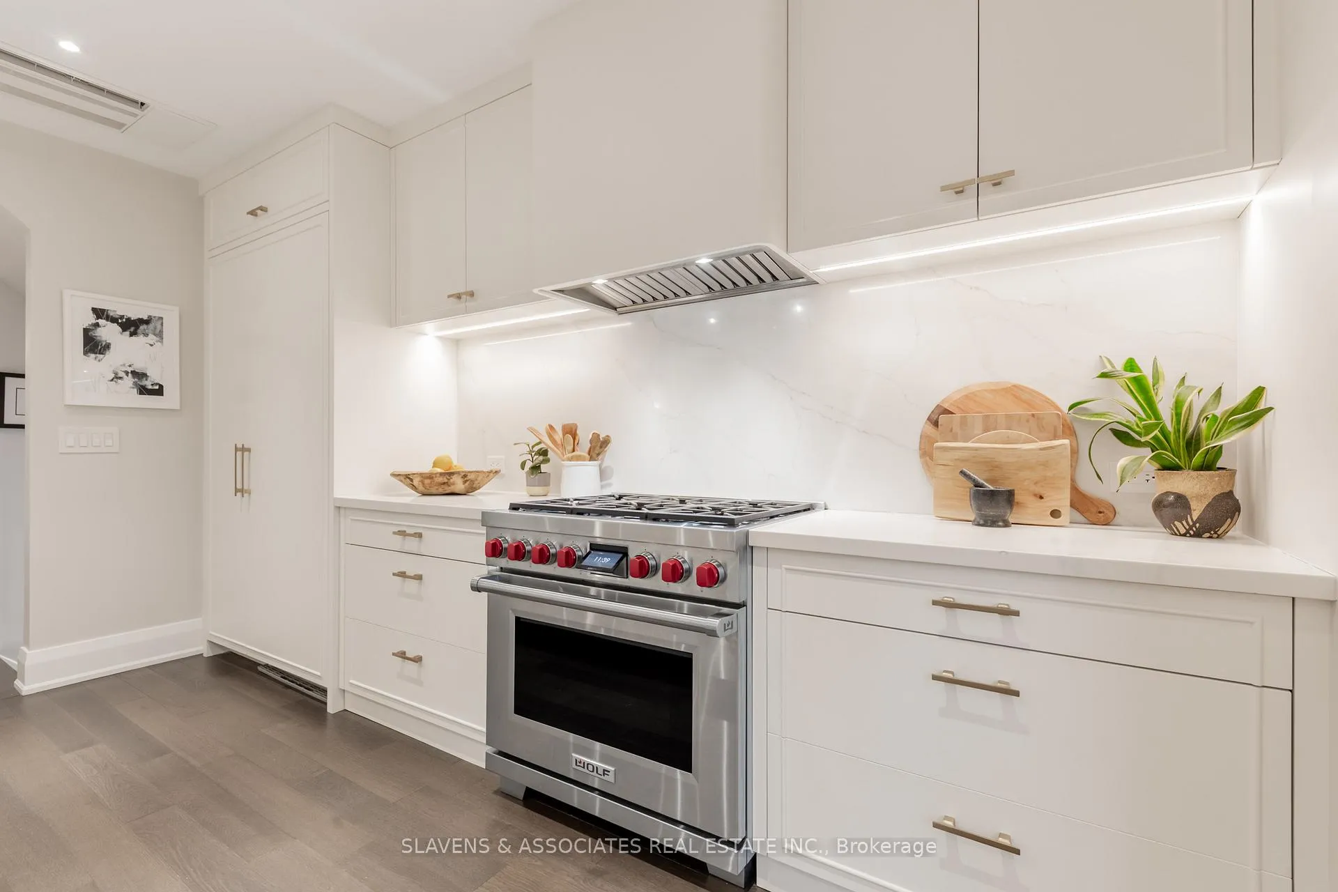 Photo 9 of 9 Elmsthorpe Avenue, Toronto, Forest Hill South — HOMEH