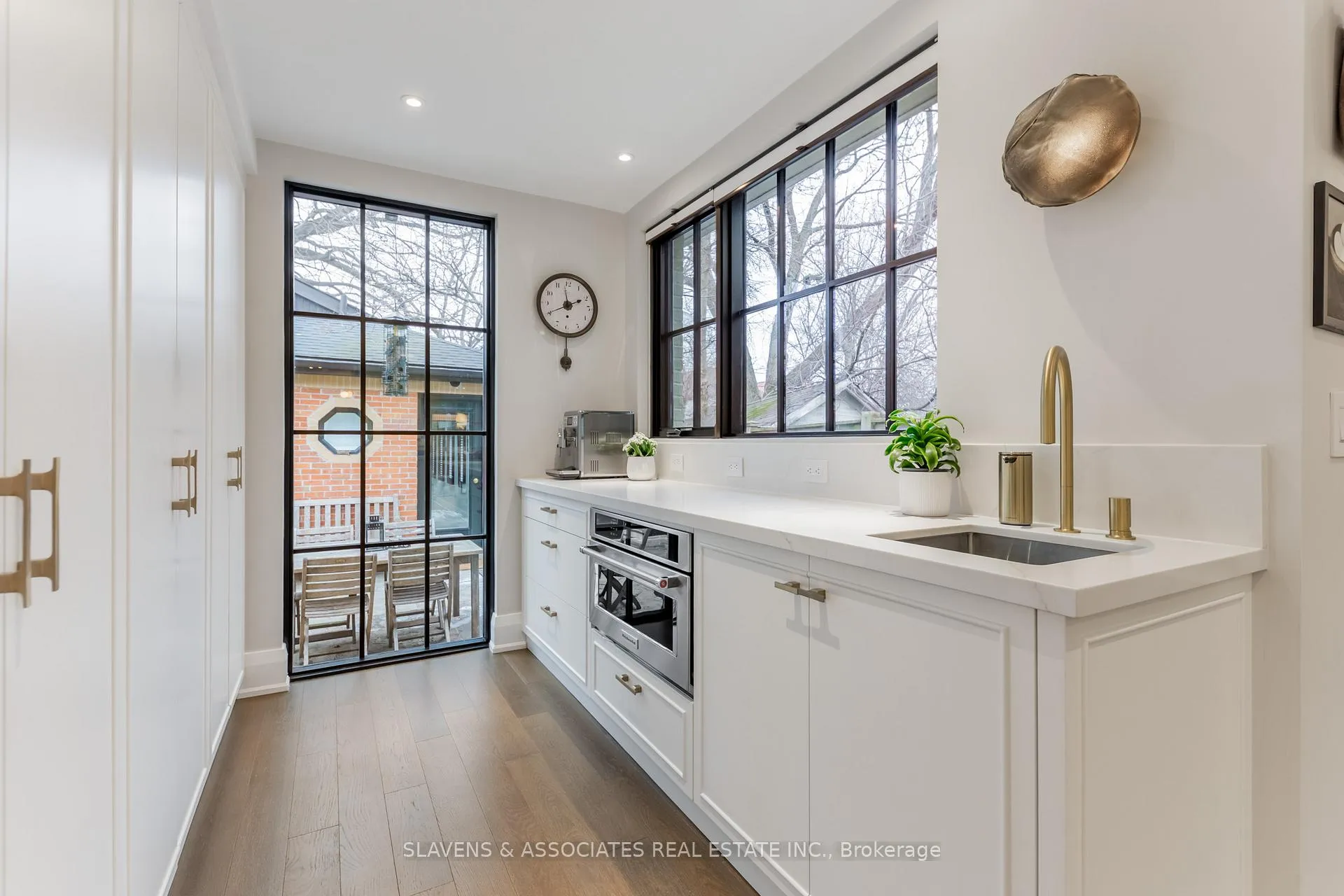 Photo 11 of 9 Elmsthorpe Avenue, Toronto, Forest Hill South — HOMEH