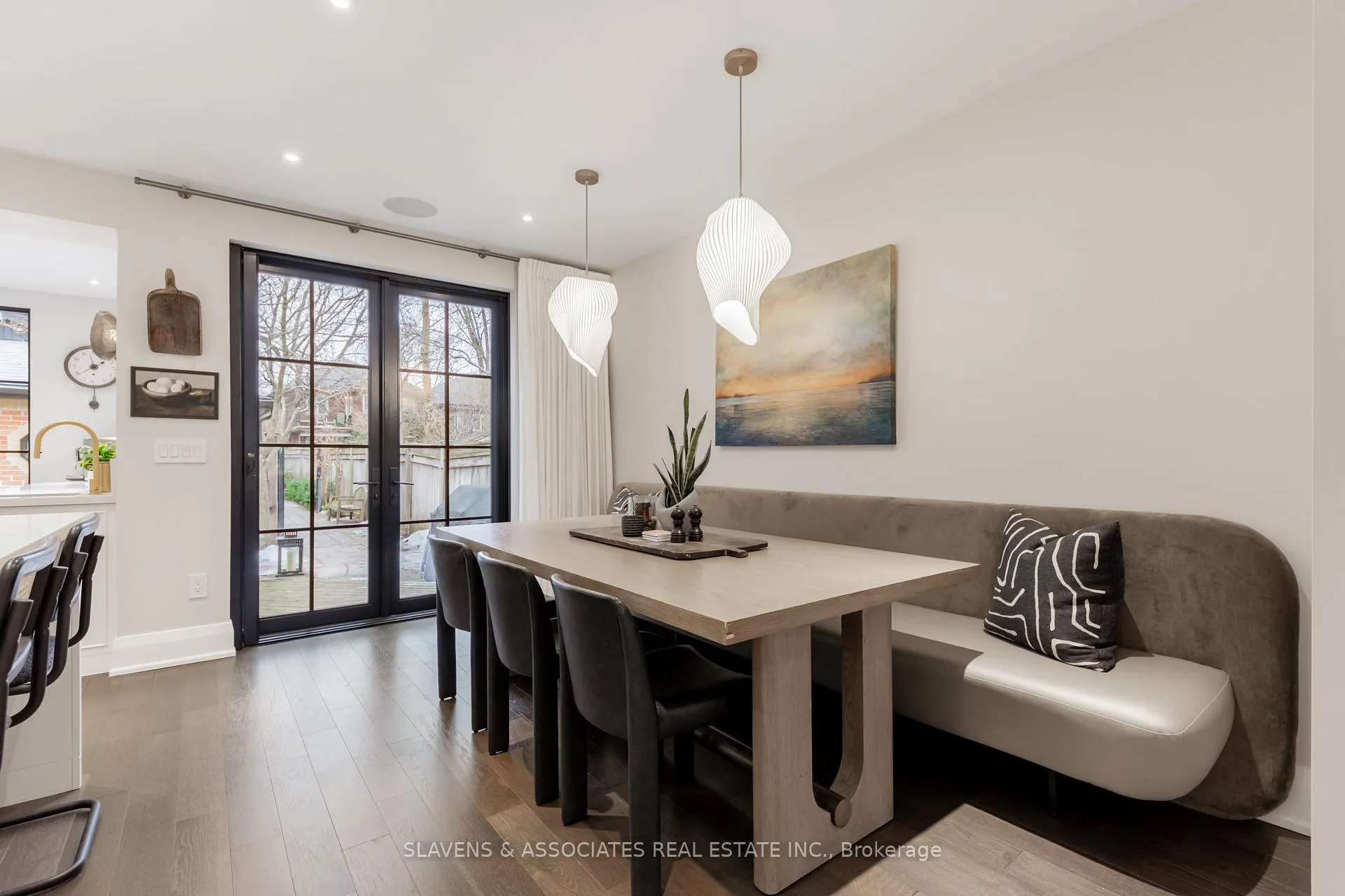 Photo 12 of 9 Elmsthorpe Avenue, Toronto, Forest Hill South — HOMEH