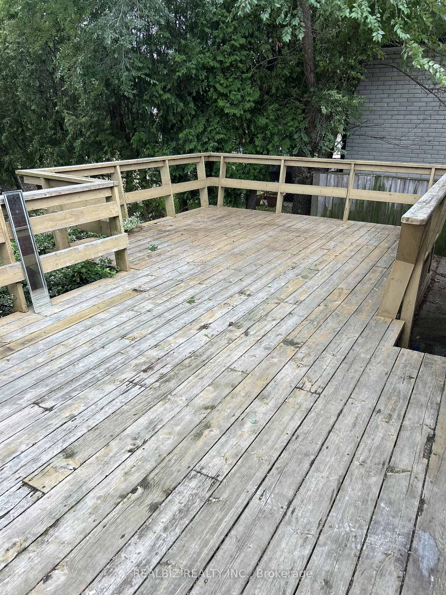 Photo 5 of 408 Kerman Avenue, Grimsby, Grimsby Beach — HOMEH