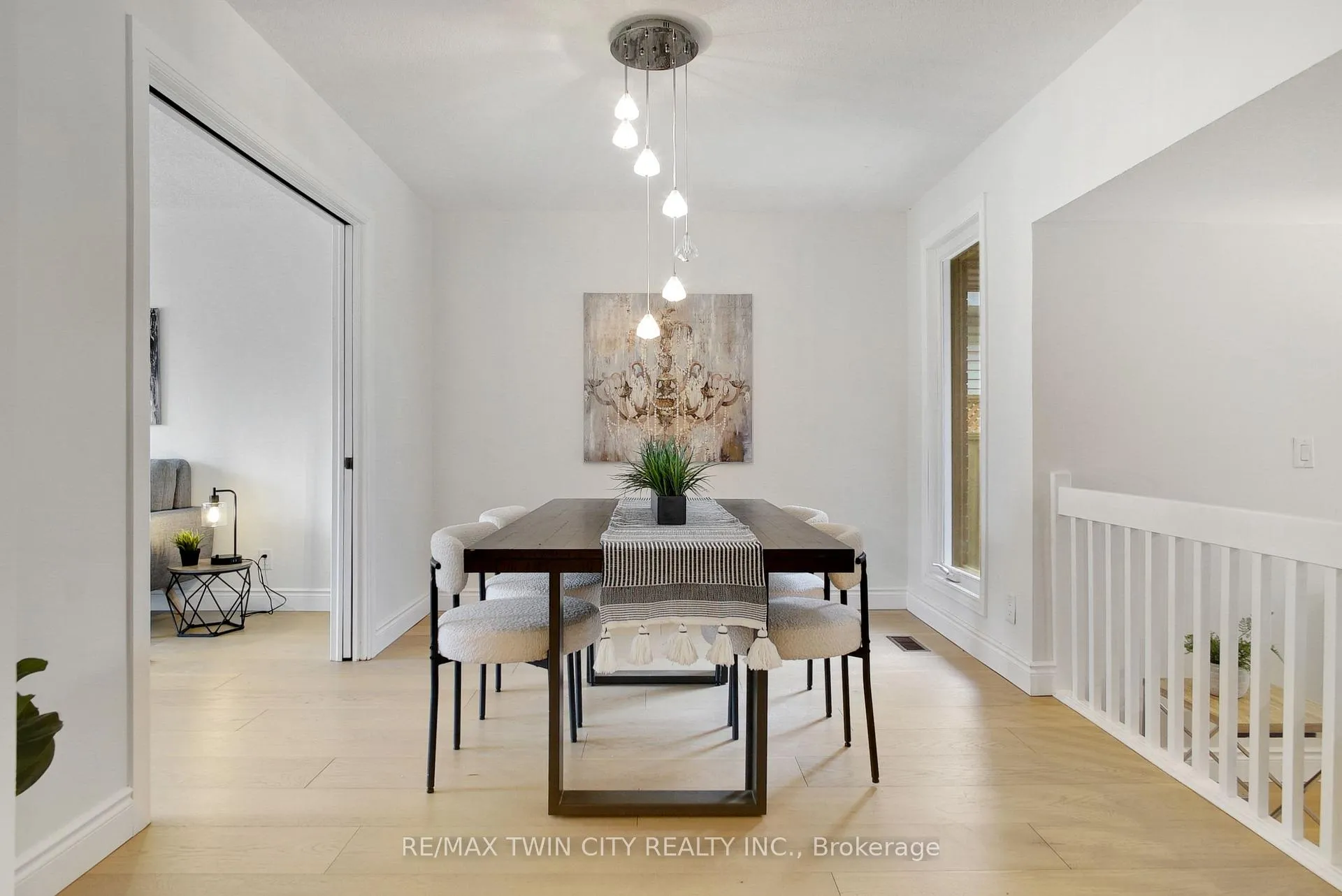 Photo 8 of 203 Farrier Drive, Kitchener — HOMEH